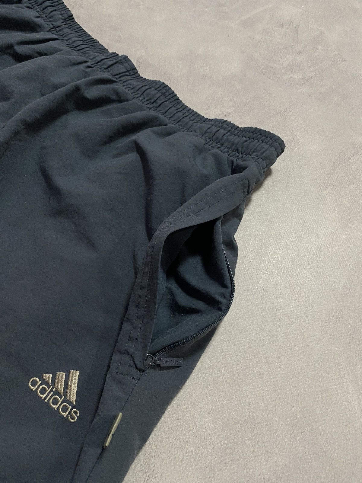 Adidas × Vintage Vintage Train Track Pants Baggy Adidas Logo Parachute Size US 34 / EU 50 - 5 Thumbnail