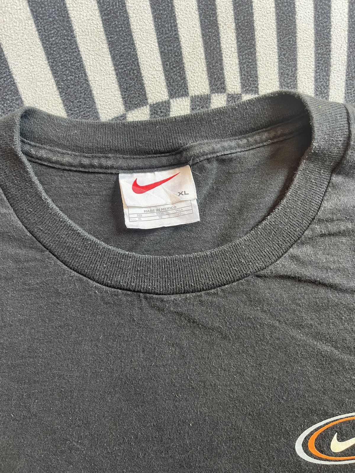 Nike Vintage NIKE ATHLETICS Logo collection 90’s Tshirt Size US XL / EU 56 / 4 - 6 Thumbnail