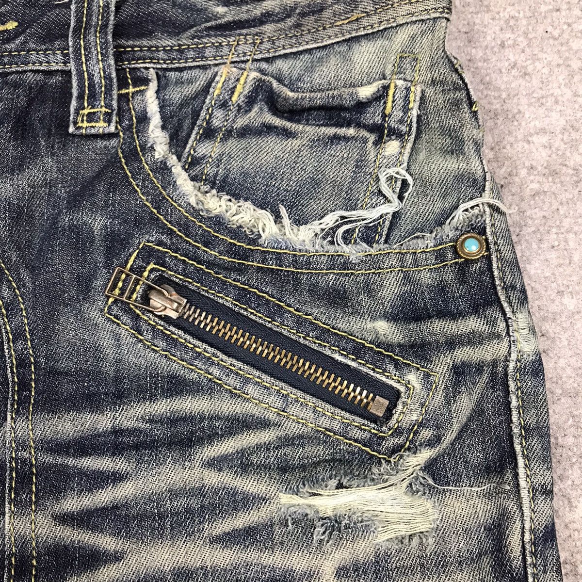 Japanese Brand × Vintage JAPANESE STYLE DENIM DISTRESSED PUNK JAPAN PANTS Size US 31 - 7 Thumbnail