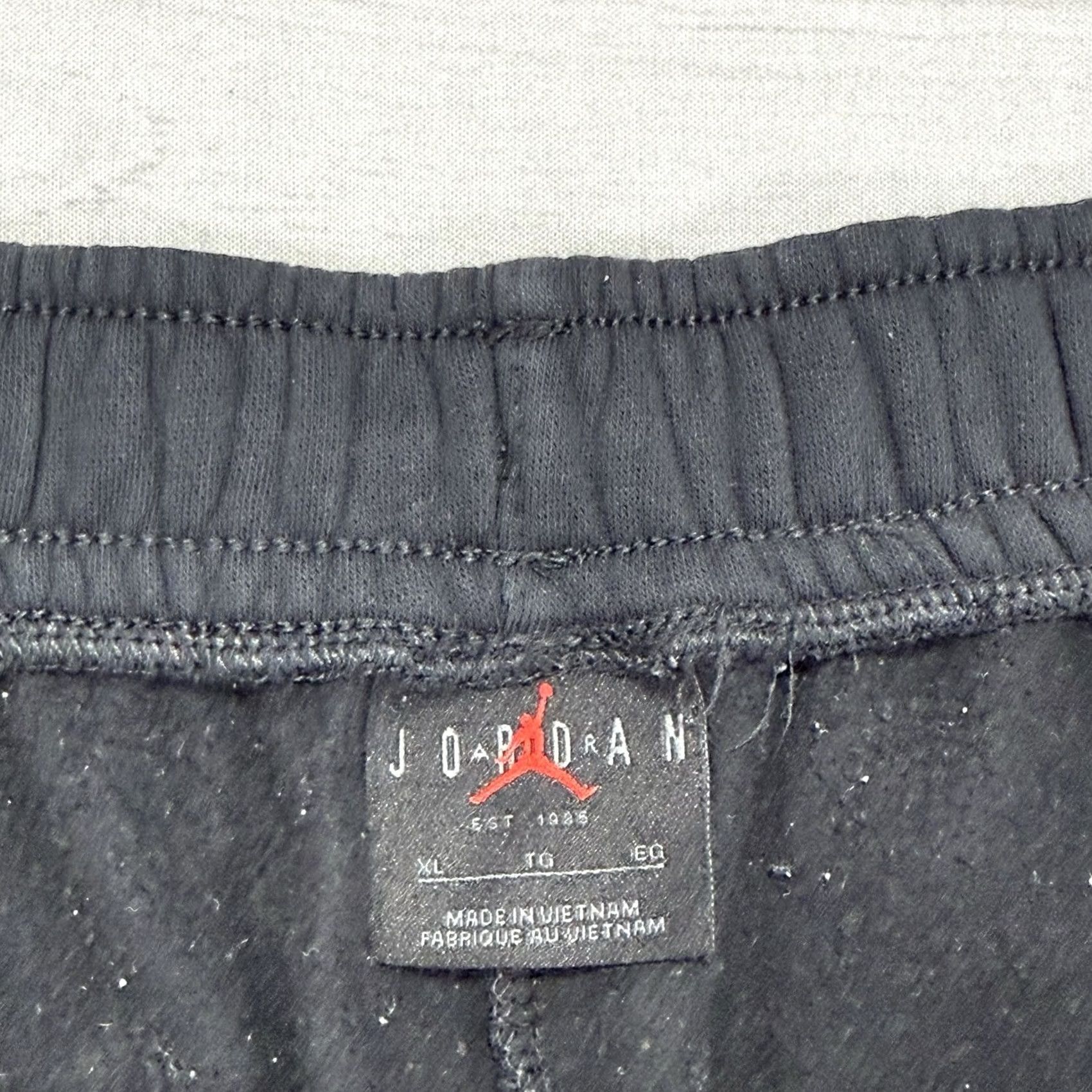 Jordan Brand Air Jordan Shorts Men XL Black Colorful Logo Basketball 6" Inseam Pockets Casual Athletic Size US 36 / EU 52 - 6 Thumbnail