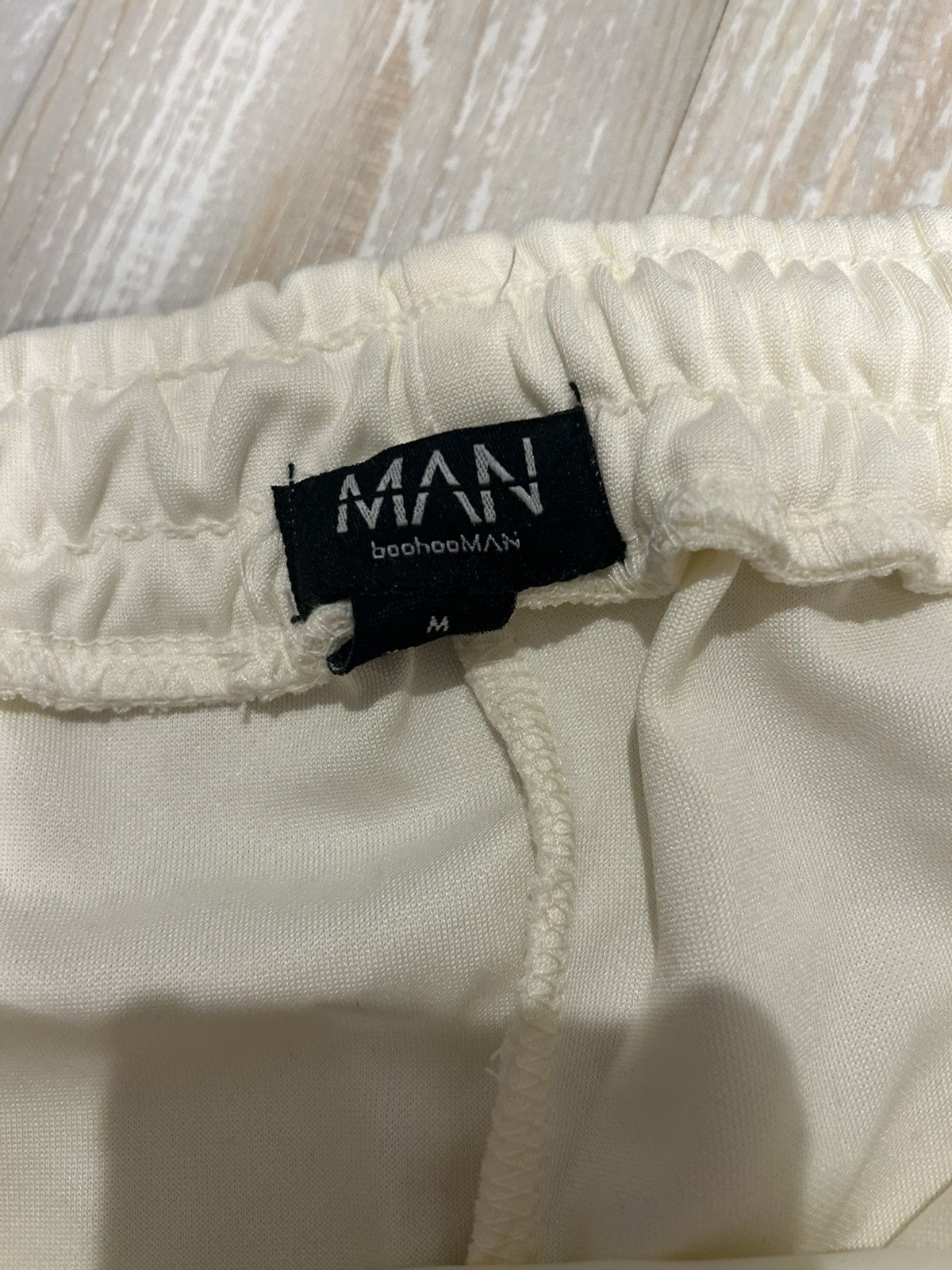 Boohoo Creme sport sweatpants Size US 32 / EU 48 - 2 Thumbnail