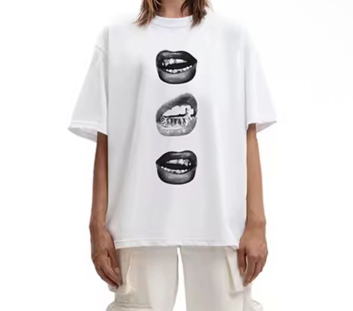 Other Streetwear Y2K Sexy Lips Graphic White T-Shirt Size US M / EU 48-50 / 2 - 1 Thumbnail