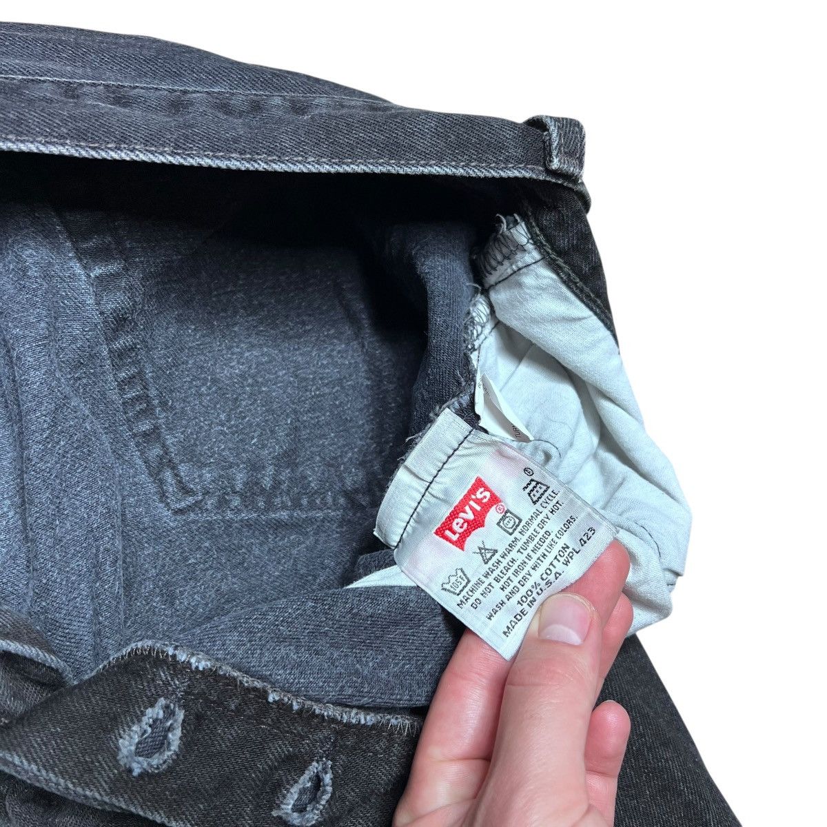 Levi's 1990s Levi’s 501 Button Fly Made In USA Black Denim Jeans Size US 35 - 5 Thumbnail