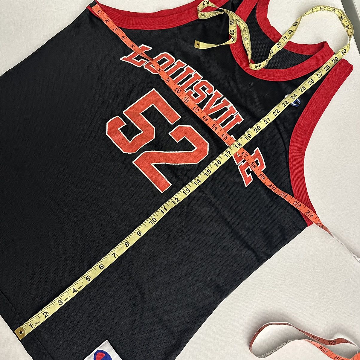 Champion × NCAA × Vintage Vintage Louisville Cardinals Samaki Walker Champion Jersey Size US XL / EU 56 / 4 - 7 Thumbnail