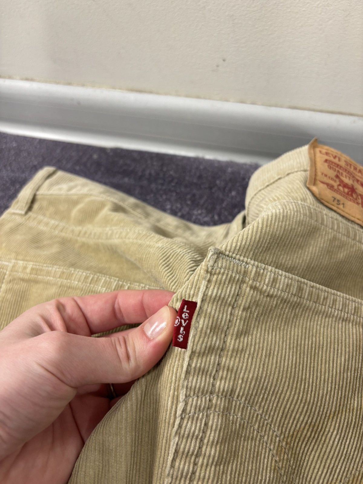 Levi's Vintage Levi’s 751 Men’s Beige Mustard Corduroy Baggy Pants Size US 32 / EU 48 - 7 Thumbnail
