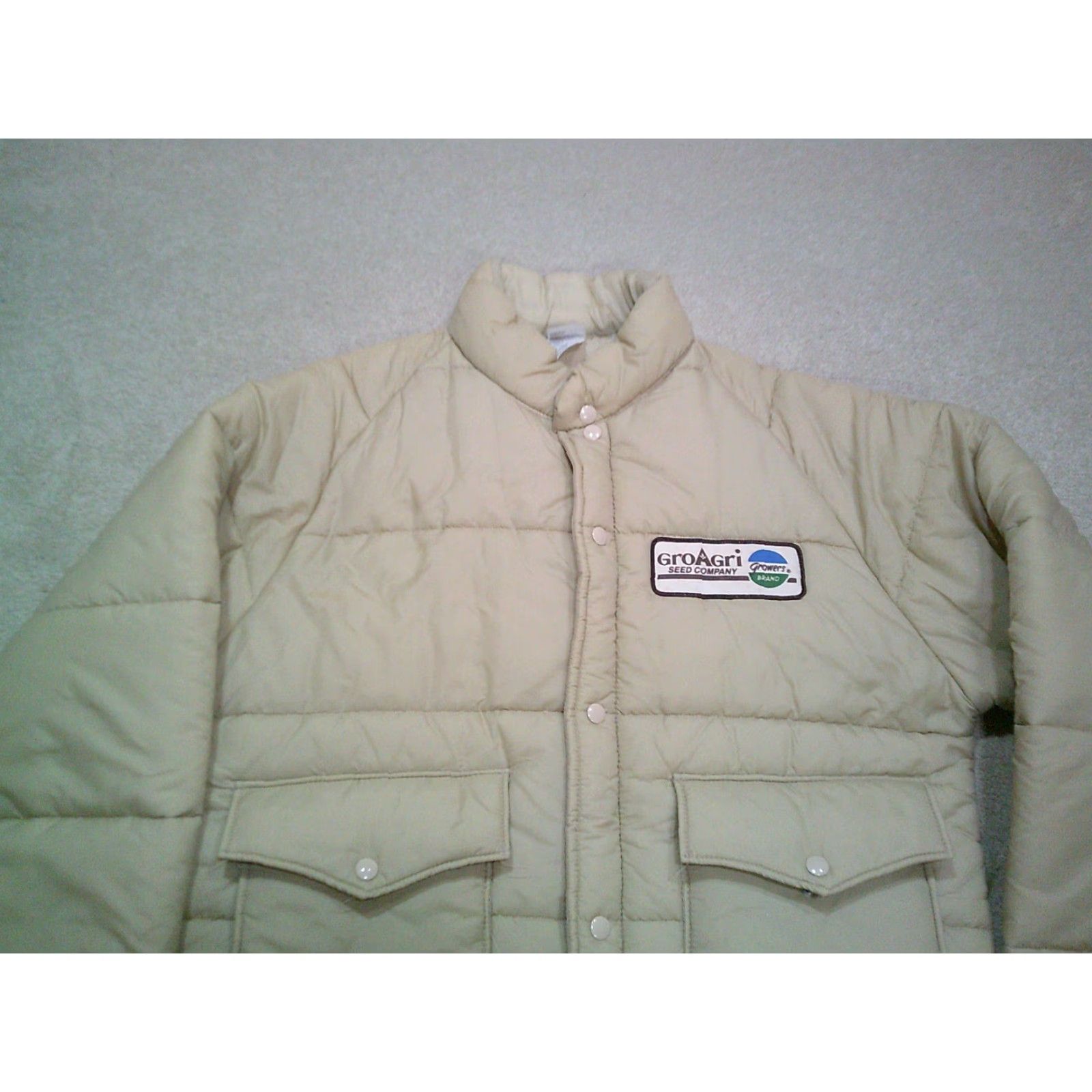 Vintage VINTAGE K-Brand Puffer Jacket Mens Large Beige Gro Agri Seed Company Jacket Regular Long Beige Logo Winter Fall Spring All Seasons Mens Size US L / EU 52-54 / 3 - 4 Thumbnail
