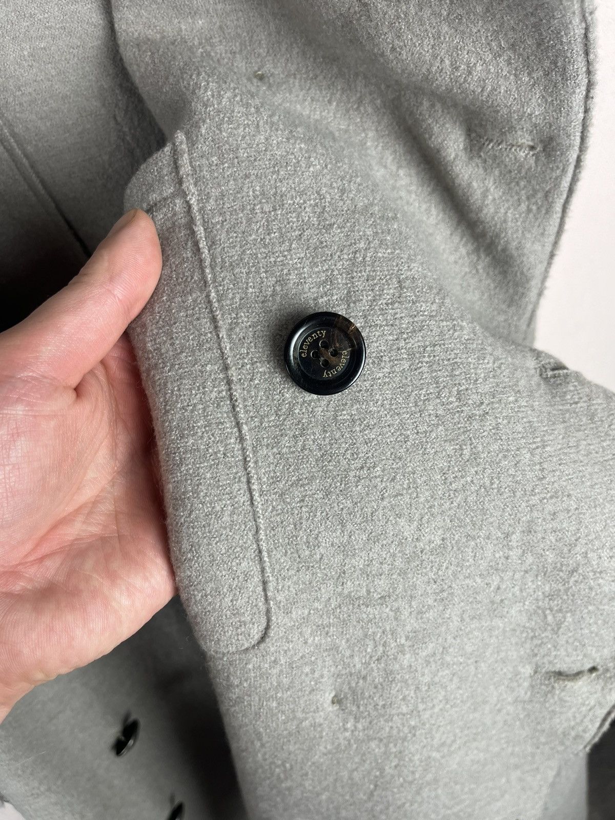 Eleventy Eleventy Double Breasted Coat Wool Grey Metal Button Size 52 Size US L / EU 52-54 / 3 - 19 Thumbnail
