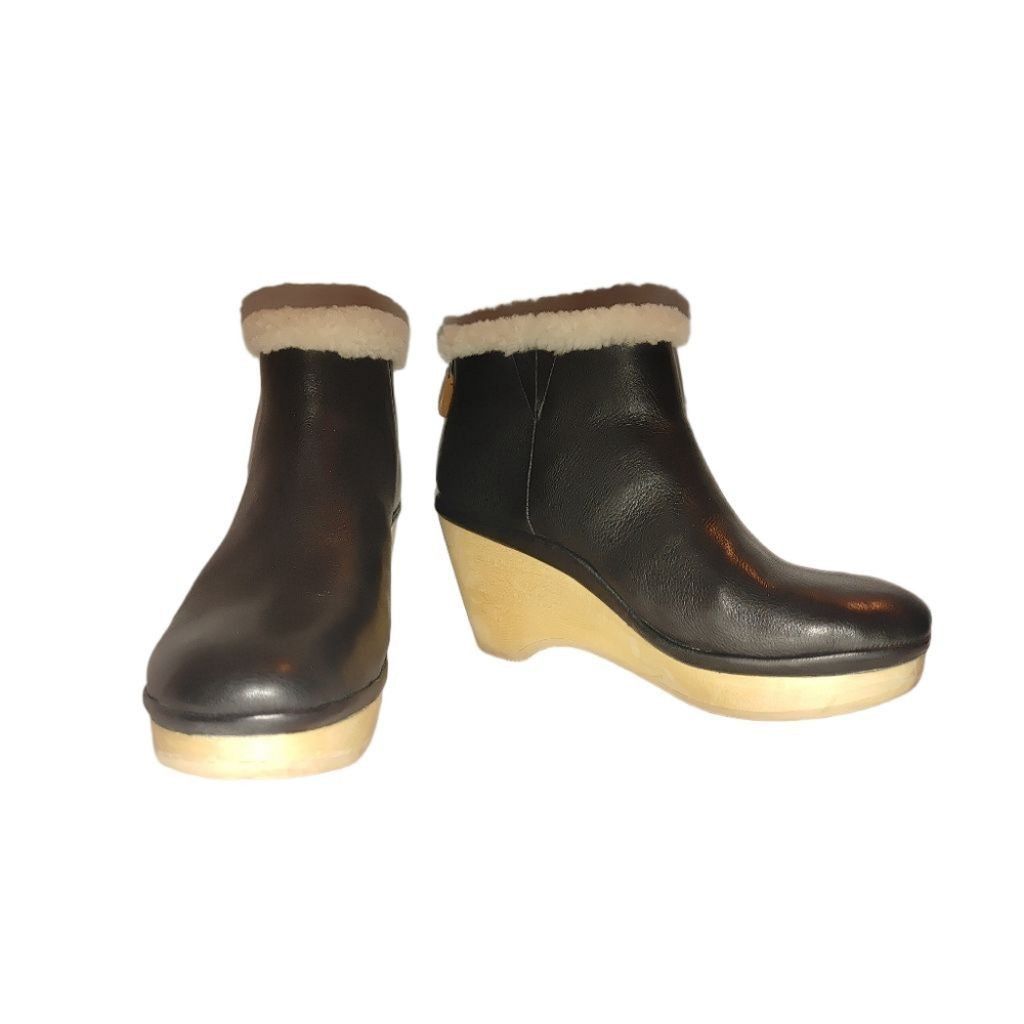 Gentle Souls Gentle Souls Skylar Leather Booties by KennethCole Size 7.5M Size US 7.5 / IT 37.5 - 4 Thumbnail