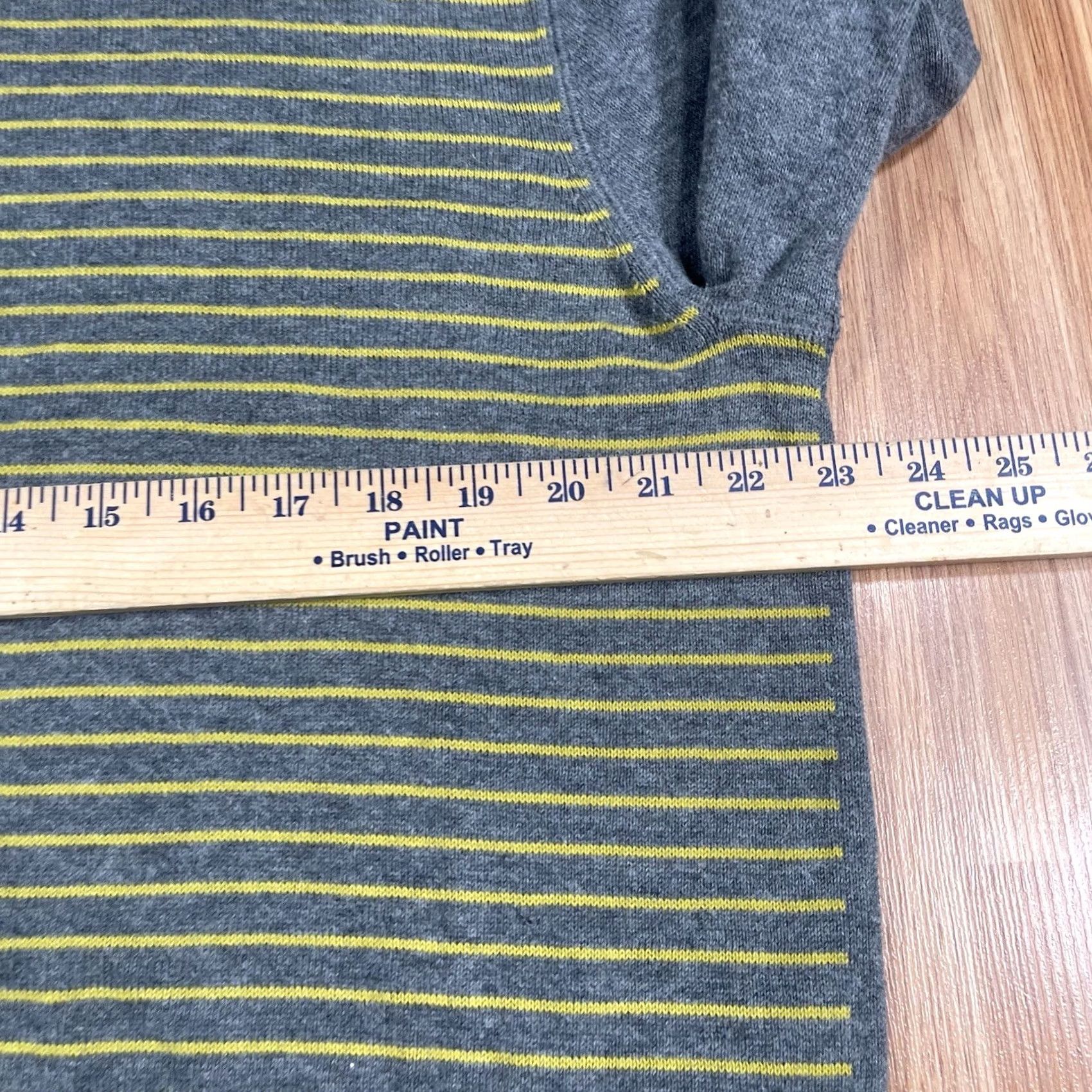 Banana Republic Banana Republic Sweater Men’s Extra Large Long Sleeve Pullover V-Neck Knit Shirt Size US XL / EU 56 / 4 - 6 Thumbnail