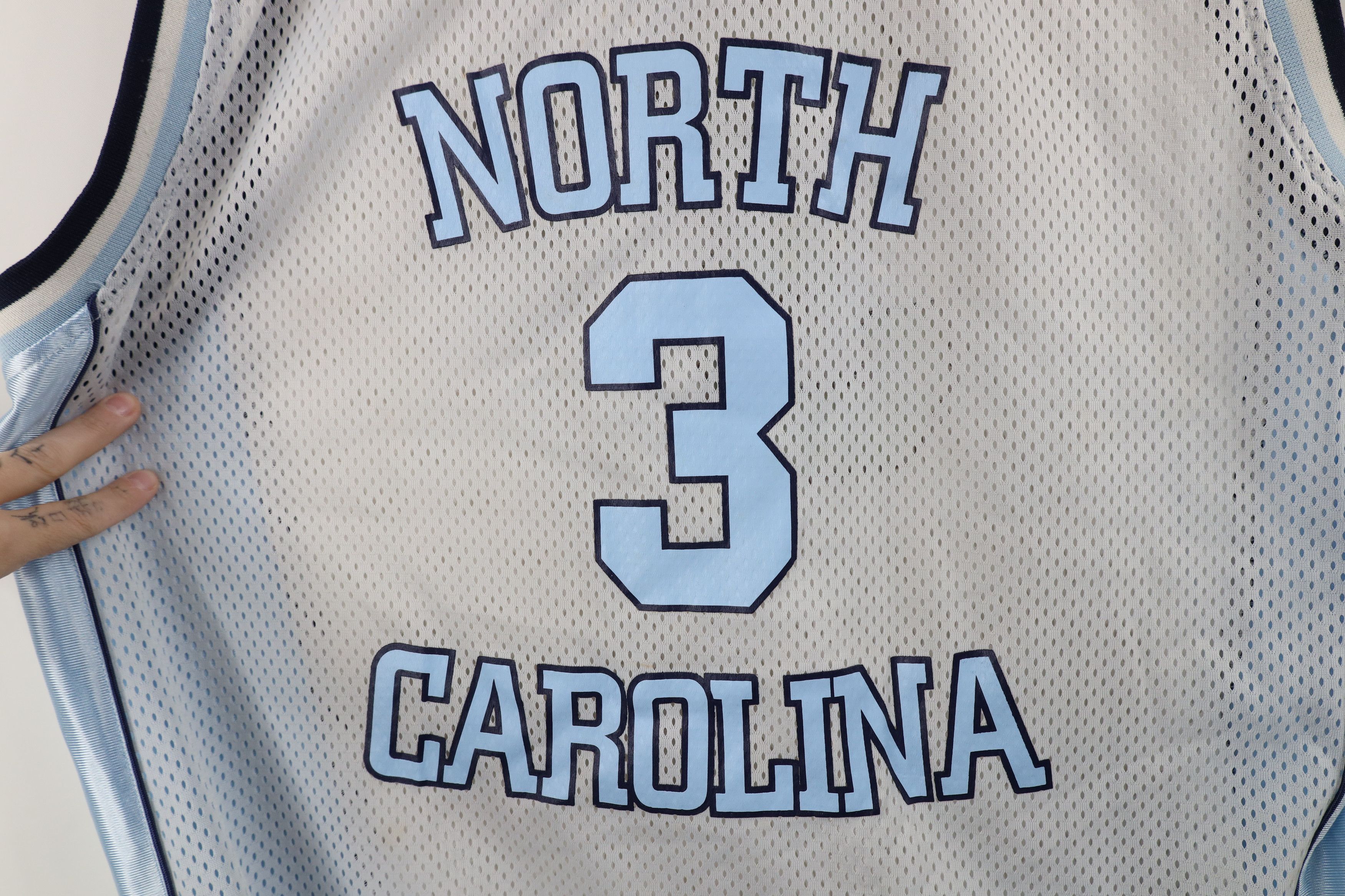 Vintage Vintage 90s Y2K North Carolina Basketball Jersey White Size US XXL / EU 58 / 5 - 4 Thumbnail