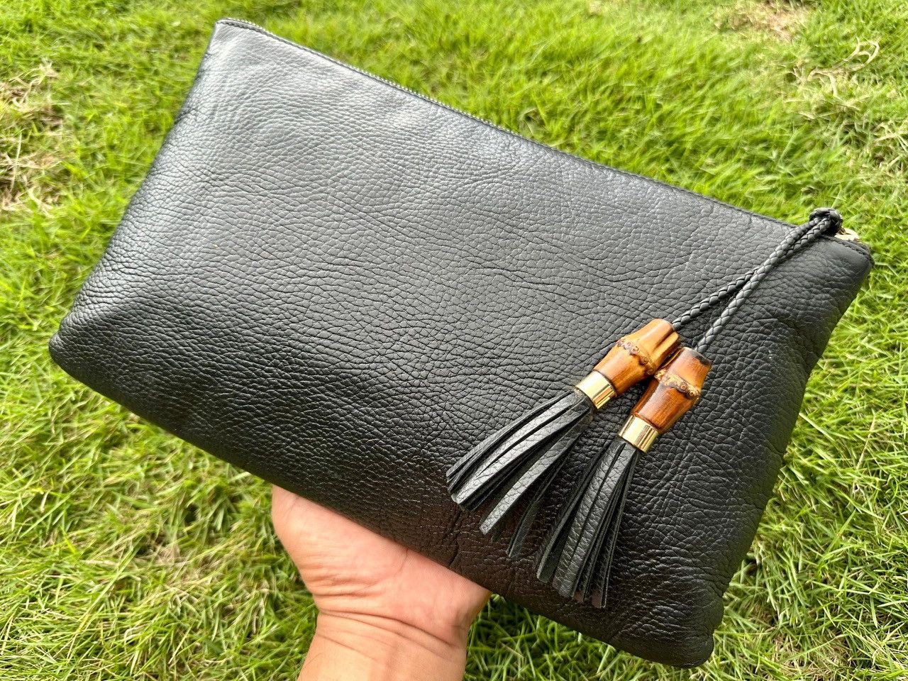 Gucci Authentic Gucci Bamboo Tassel Clutch Bag Size ONE SIZE - 1 Thumbnail