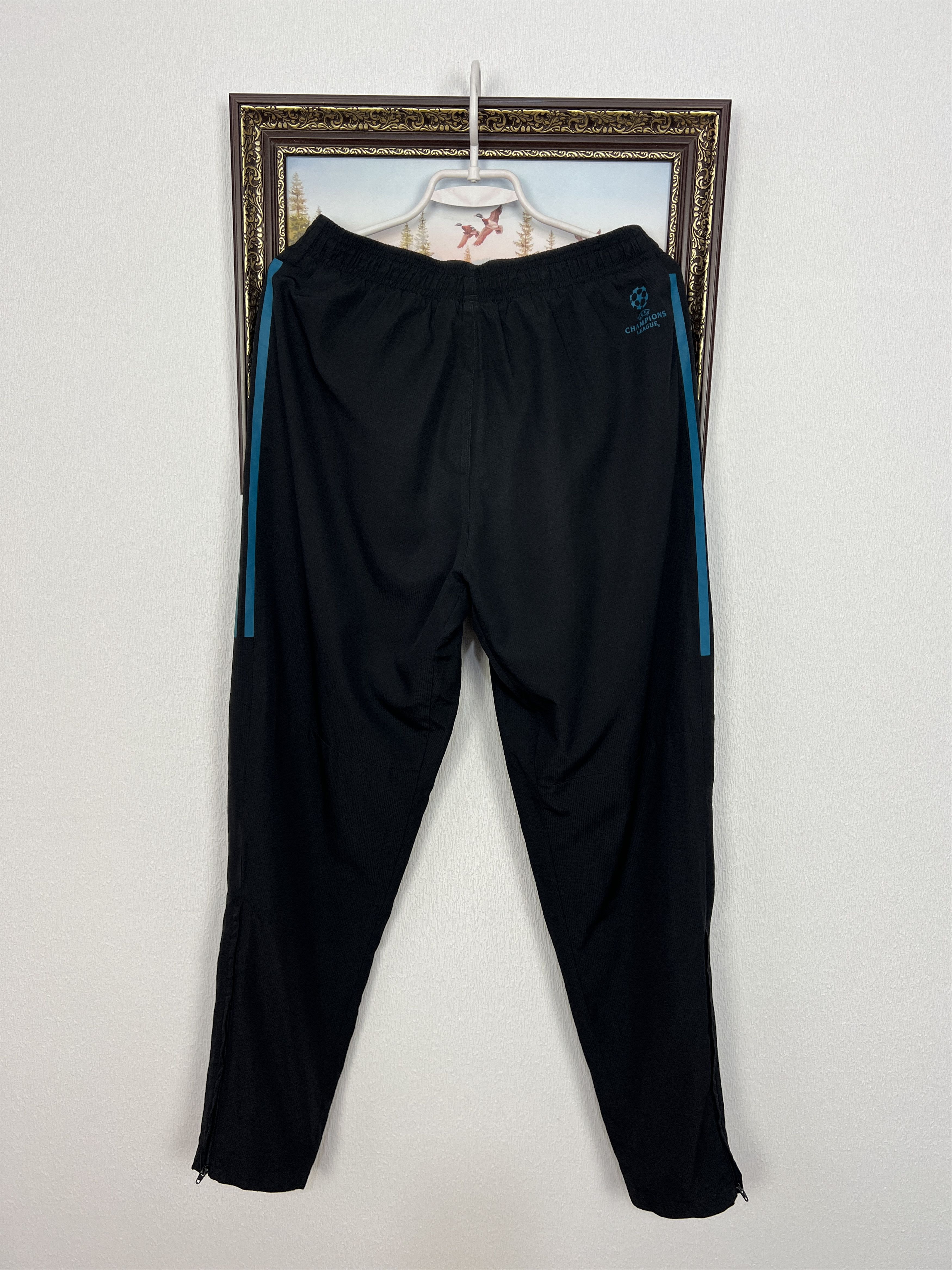 Adidas Vintage Real Madrid Football Track Pants Soccer Sweatpants Size US 32 / EU 48 - 8 Thumbnail