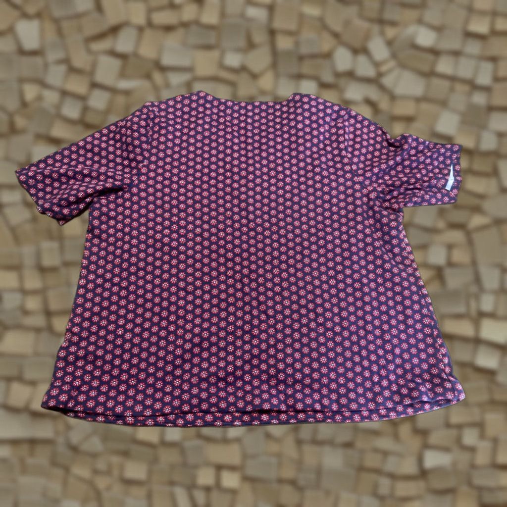 Croft & Barrow Croft & Barrow Shirt Women's 1X Red V-neck Short Sleeve Floral Casual Womens Size XL / US 12-14 / IT 48-50 - 1 Thumbnail