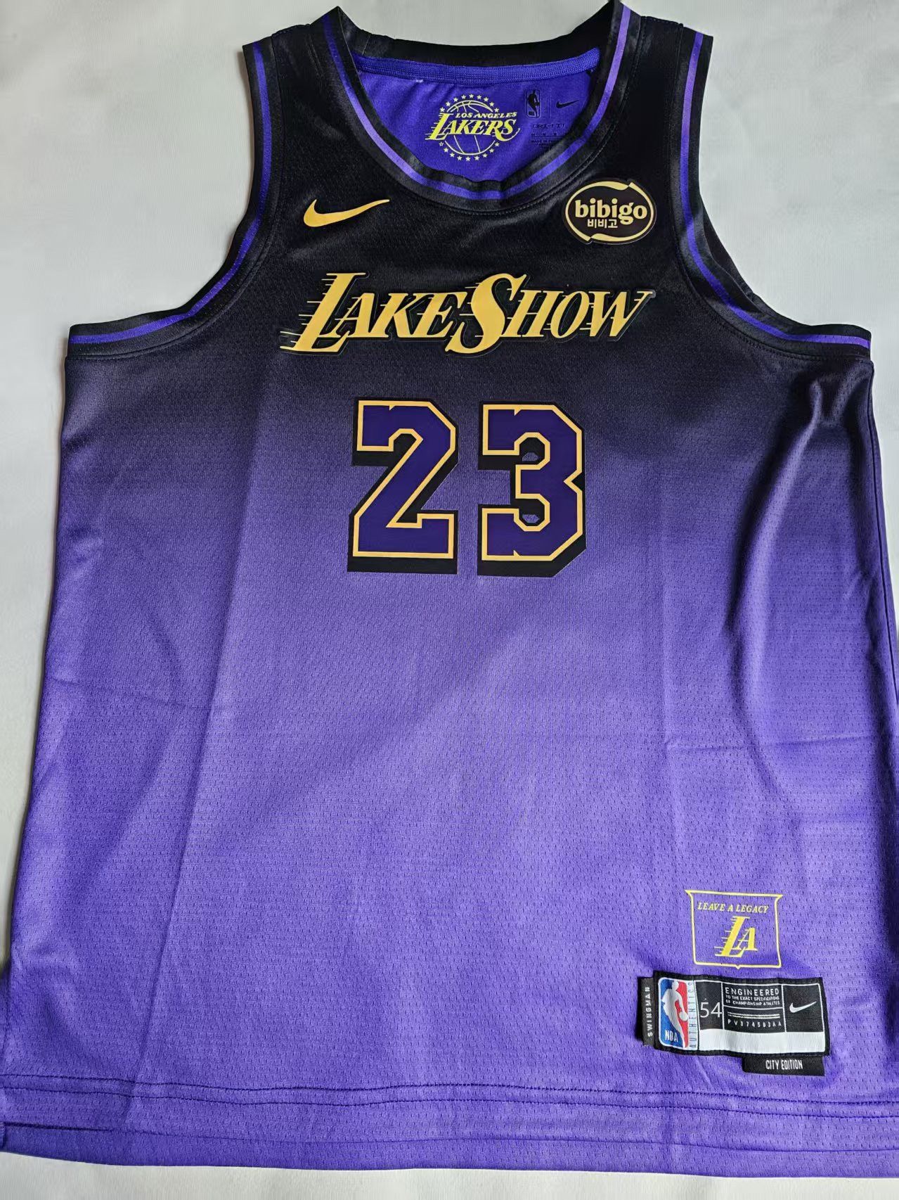 NBA Los Angeles Lakers 23 LeBron James Jersey Size US XXL / EU 58 / 5 - 1 Thumbnail