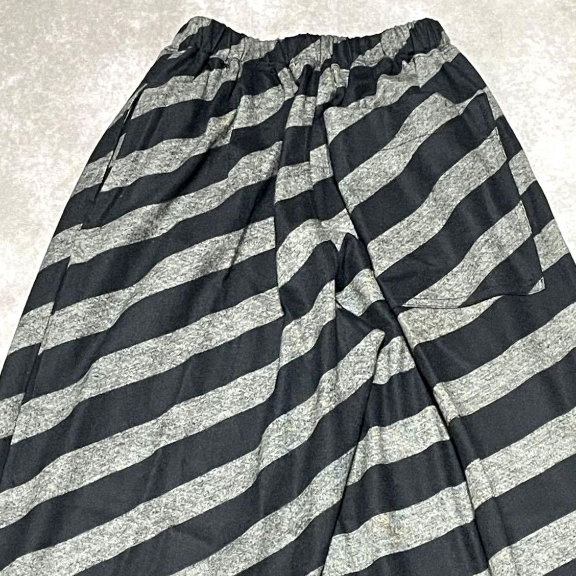 Issey Miyake ISSEY MIYAKE PLANTATION EASY PANTS Mens Wool Gray x Black Size M USED Size US 31 - 5 Thumbnail
