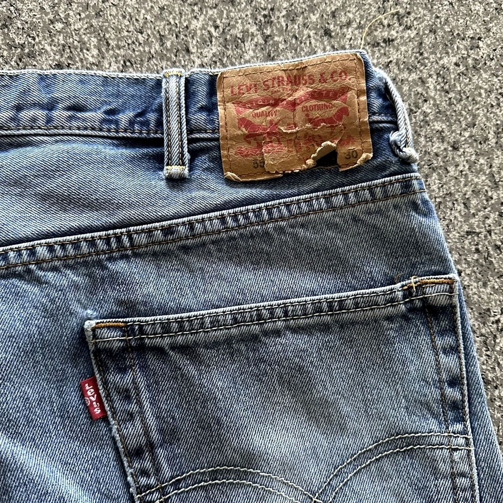 Levi's Levi's 550 Jeans Mens 40x30 Relaxed Fit Denim Blue Medium Wash Jeans Mens 40 IN Blue Levi's 550 Modern Fit 5-Pocket Men's Jeans Size US 40 / EU 56 - 6 Thumbnail