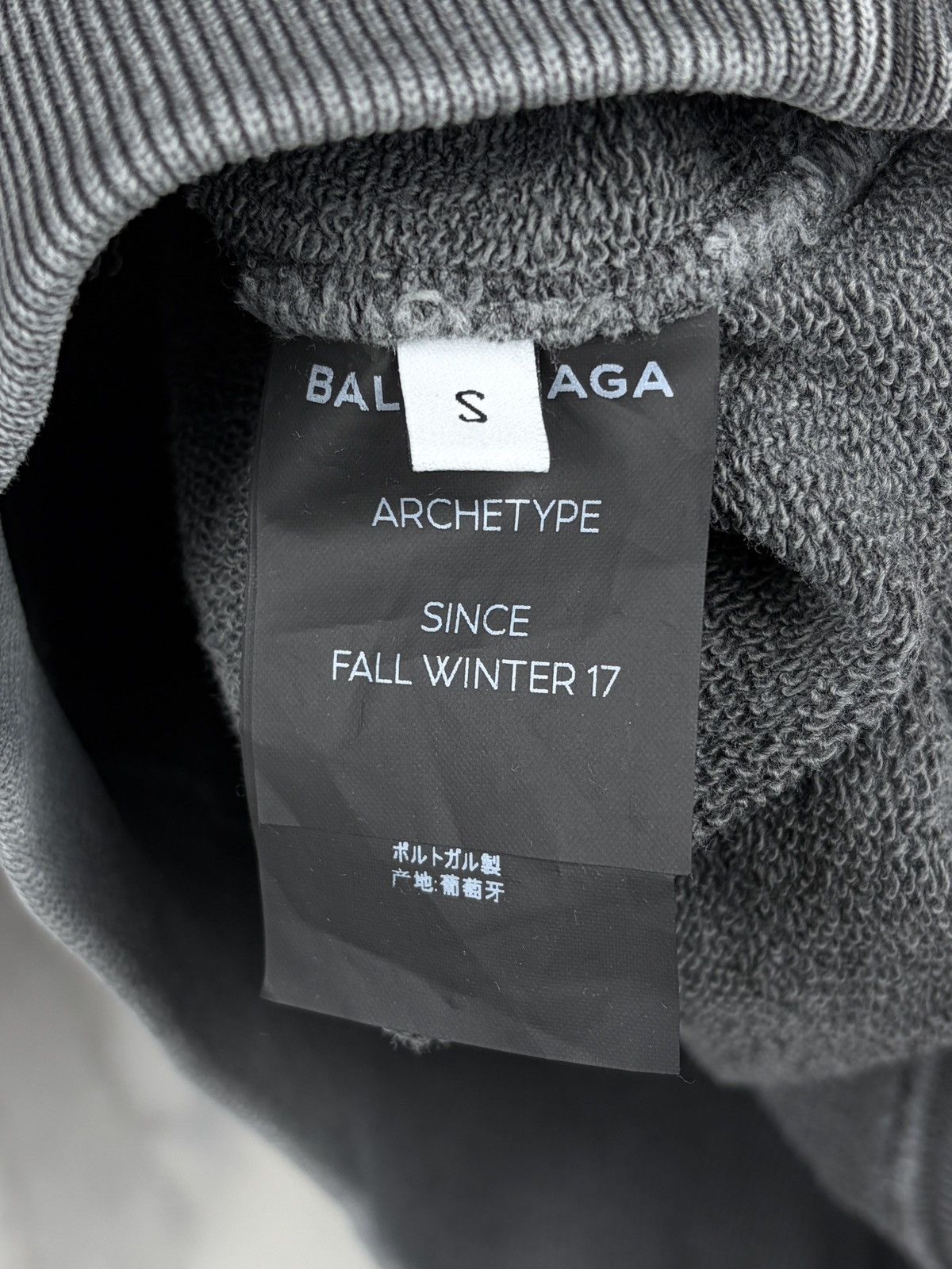 Balenciaga FW17 Balenciaga Paris Tourist Souvenir Hoodie Faded Gray Size US S / EU 44-46 / 1 - 6 Thumbnail