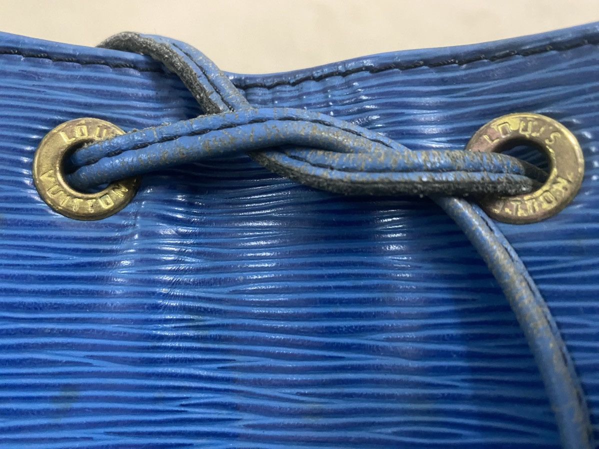 Louis Vuitton Louis Vuitton Blue Epi Bucket Size ONE SIZE - 11 Thumbnail