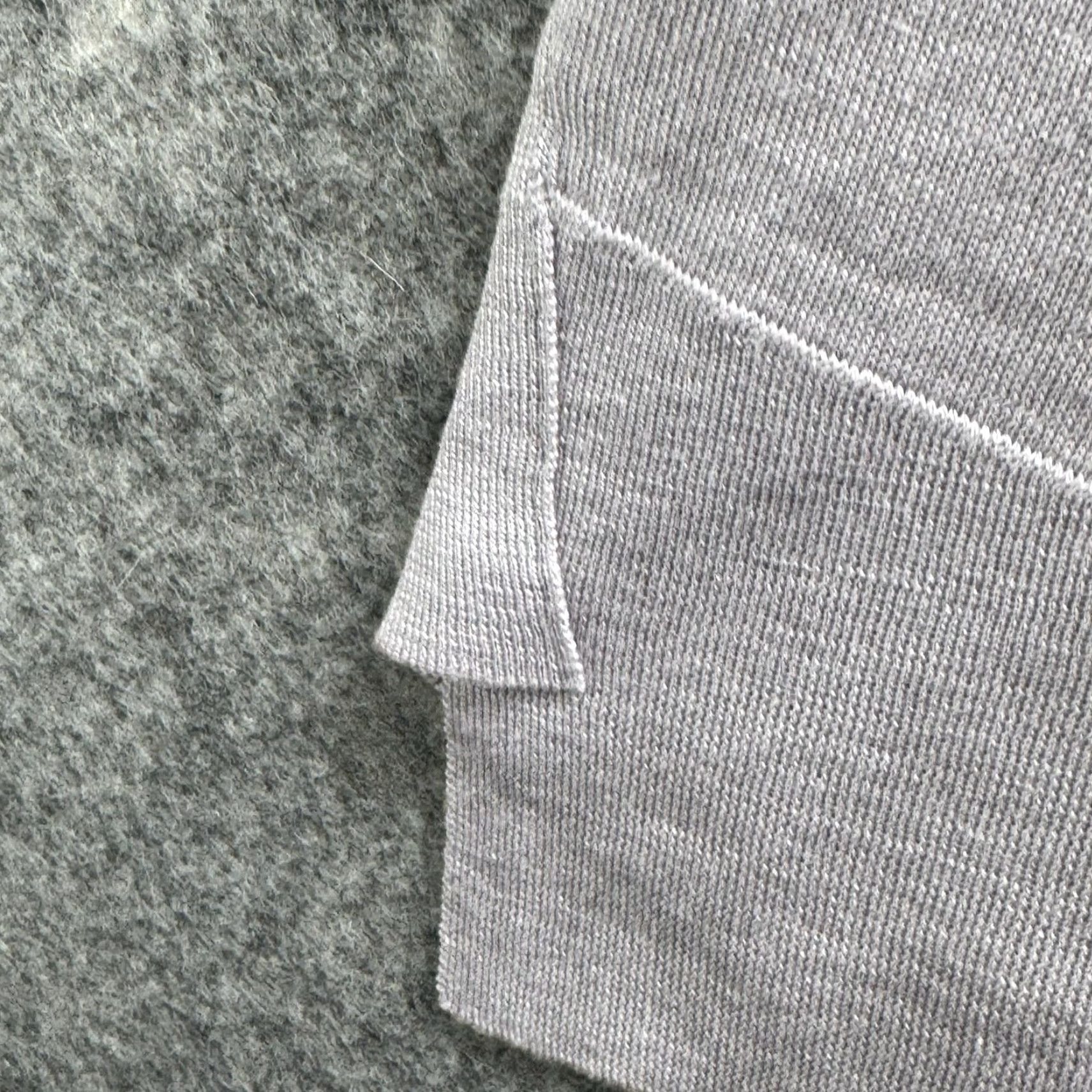 Vintage Lamberto Losani Sweater Womens 38 Gray Wool Silk Scoop Neck Pullover Italy Size XS / US 0-2 / IT 36-38 - 3 Thumbnail
