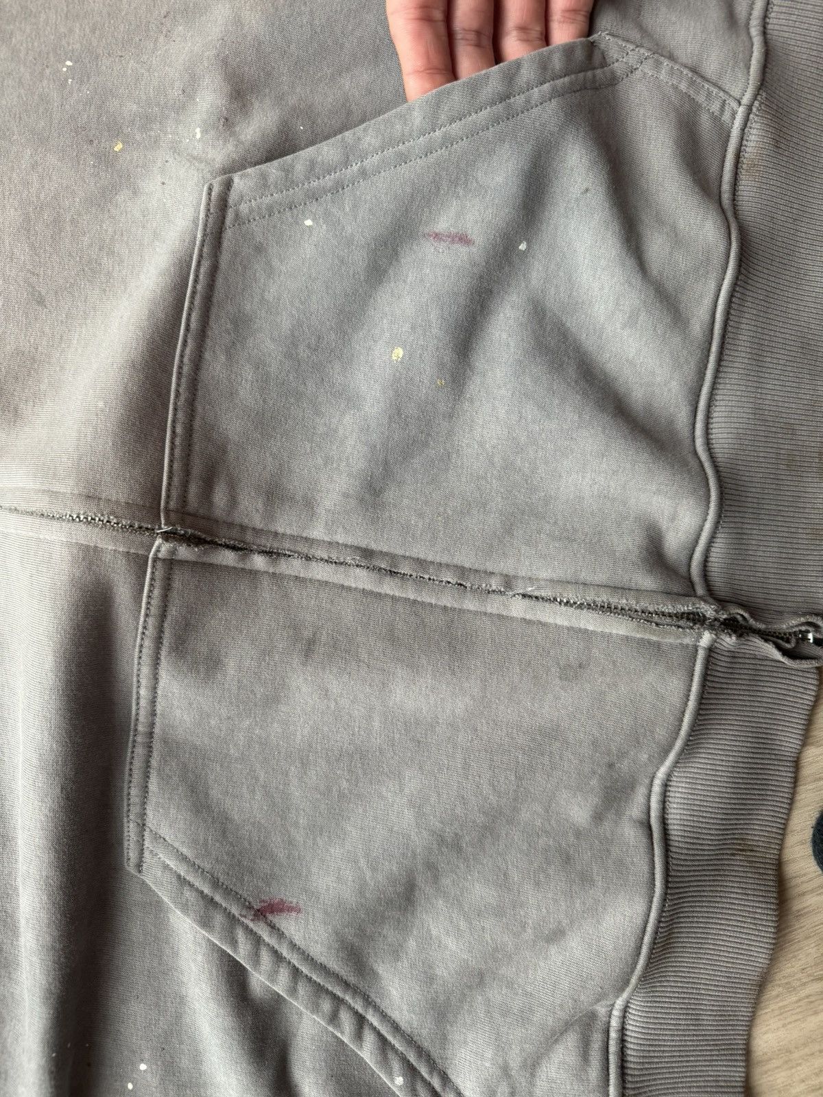 Maison Margiela Maison Margiela Paint-Splatter Sleeveless Zip Hoodie Size US L / EU 52-54 / 3 - 10 Thumbnail