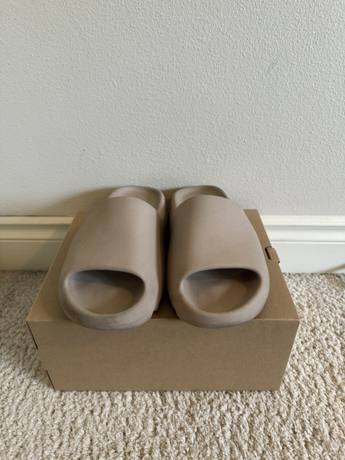 Kanye West × Yeezy Pure Yeezy Slides Size US 9 / EU 42 - 1 Thumbnail