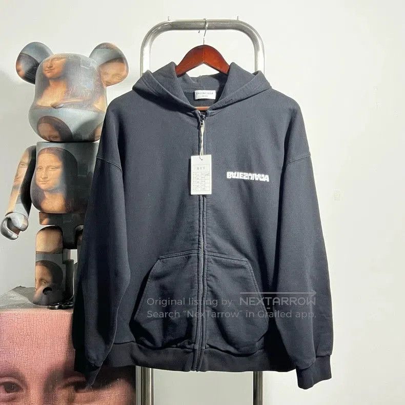 Balenciaga Balenciaga Inverted Logo Zip Jacket. Size US XS / EU 42 / 0 - 1 Thumbnail