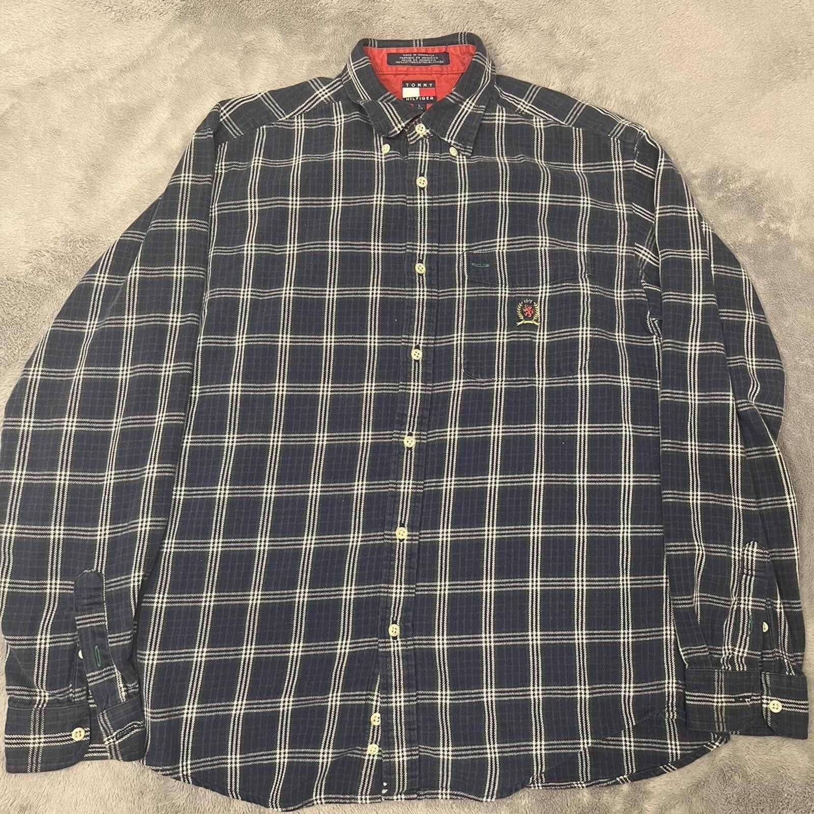 Tommy Hilfiger Tommy Hilfiger Embroidered Plaid Button Up Flannel L Shirt Size US L / EU 52-54 / 3 - 1 Thumbnail