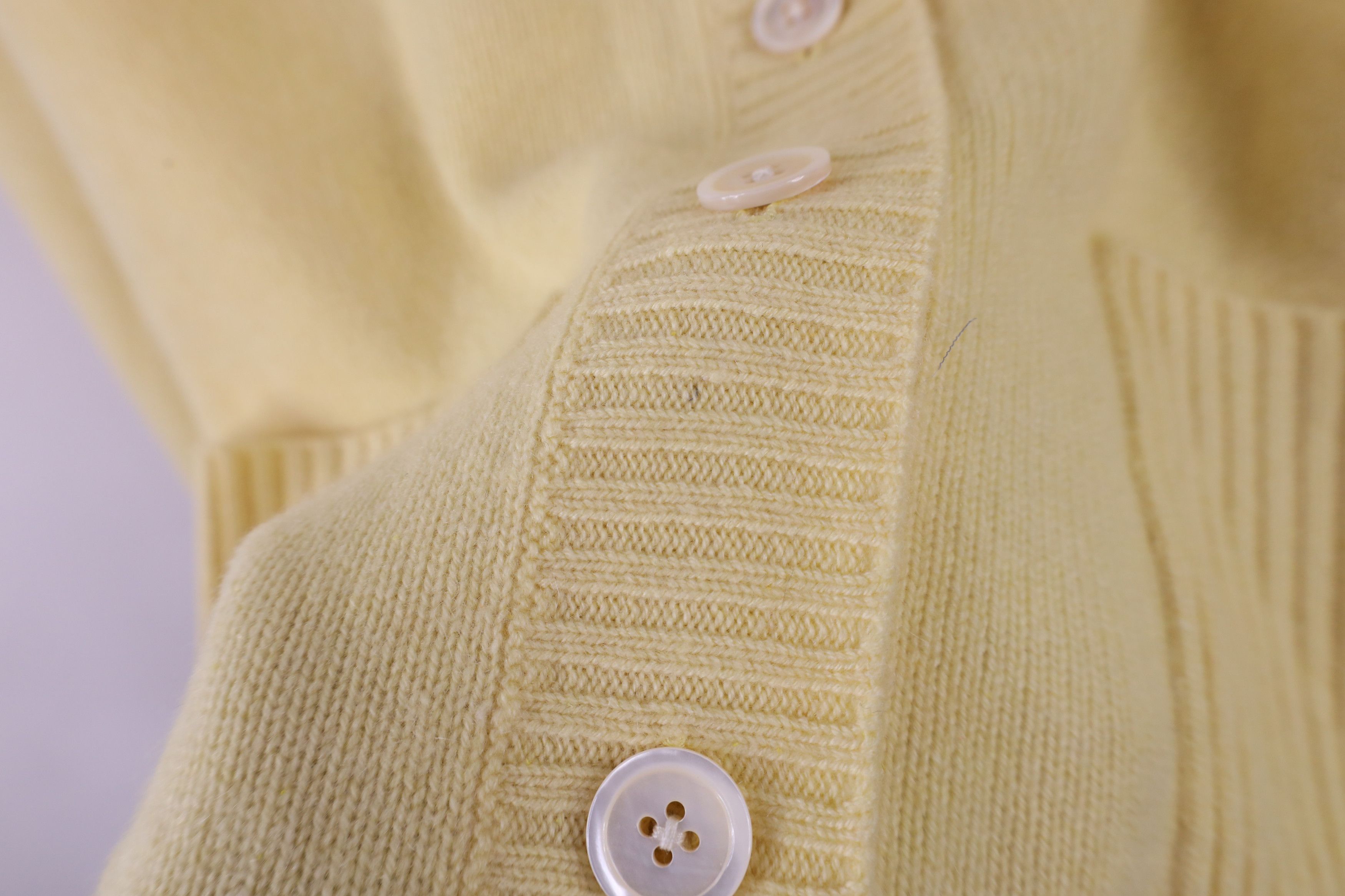 Orvis × Vintage Vintage Orvis Soft Cashmere Knit Cardigan Sweater Yellow Size S / US 4 / IT 40 - 5 Thumbnail