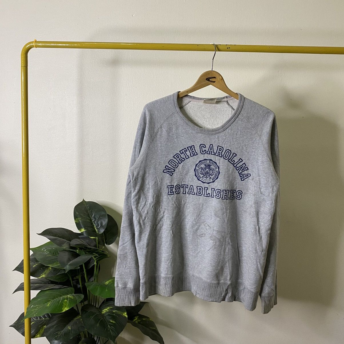 Vintage Y2K North Carolina University Crewneck Sweatshirt Collegiate Size US M / EU 48-50 / 2 - 1 Thumbnail