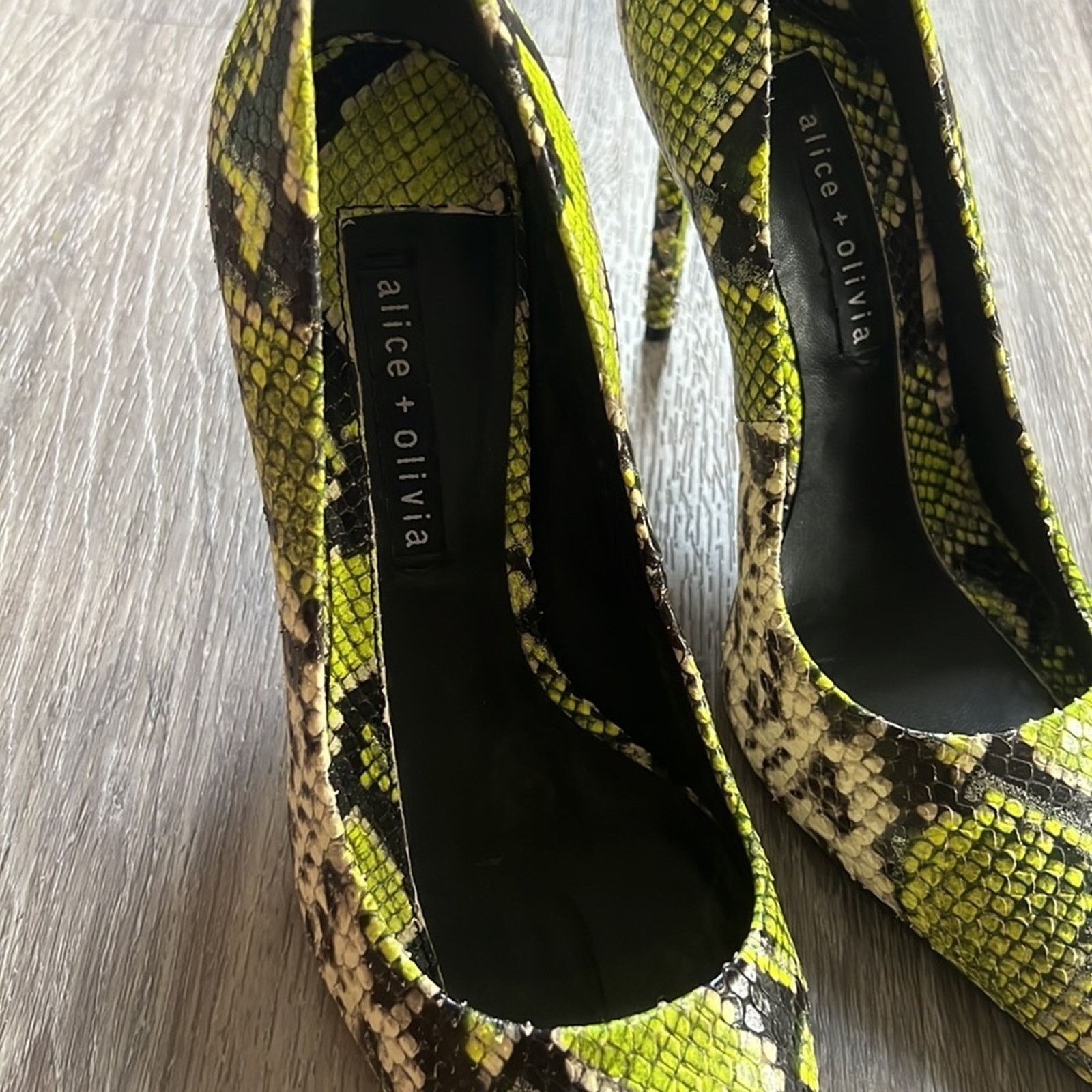 Alice + Olivia Alice and Olivia x Revolve Creda Heels in Neon Animal Print Size US 9 / IT 39 - 4 Thumbnail