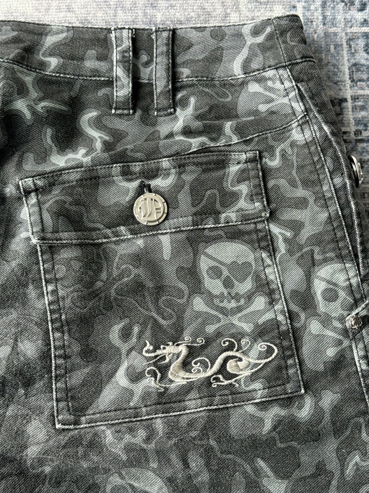 Japanese Brand × Vintage Dance With Dragon Studded Skull Punk Poem Short Denim Size US 30 / EU 46 - 7 Thumbnail