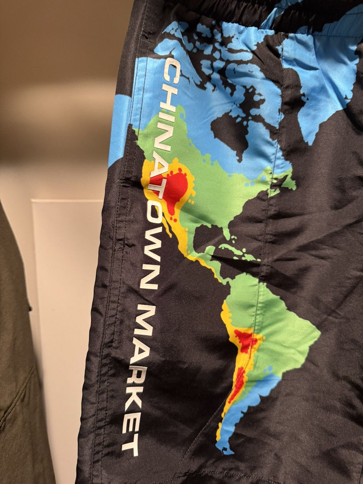 Market Chinatown Market Earth Shorts Size US 30 / EU 46 - 2 Thumbnail