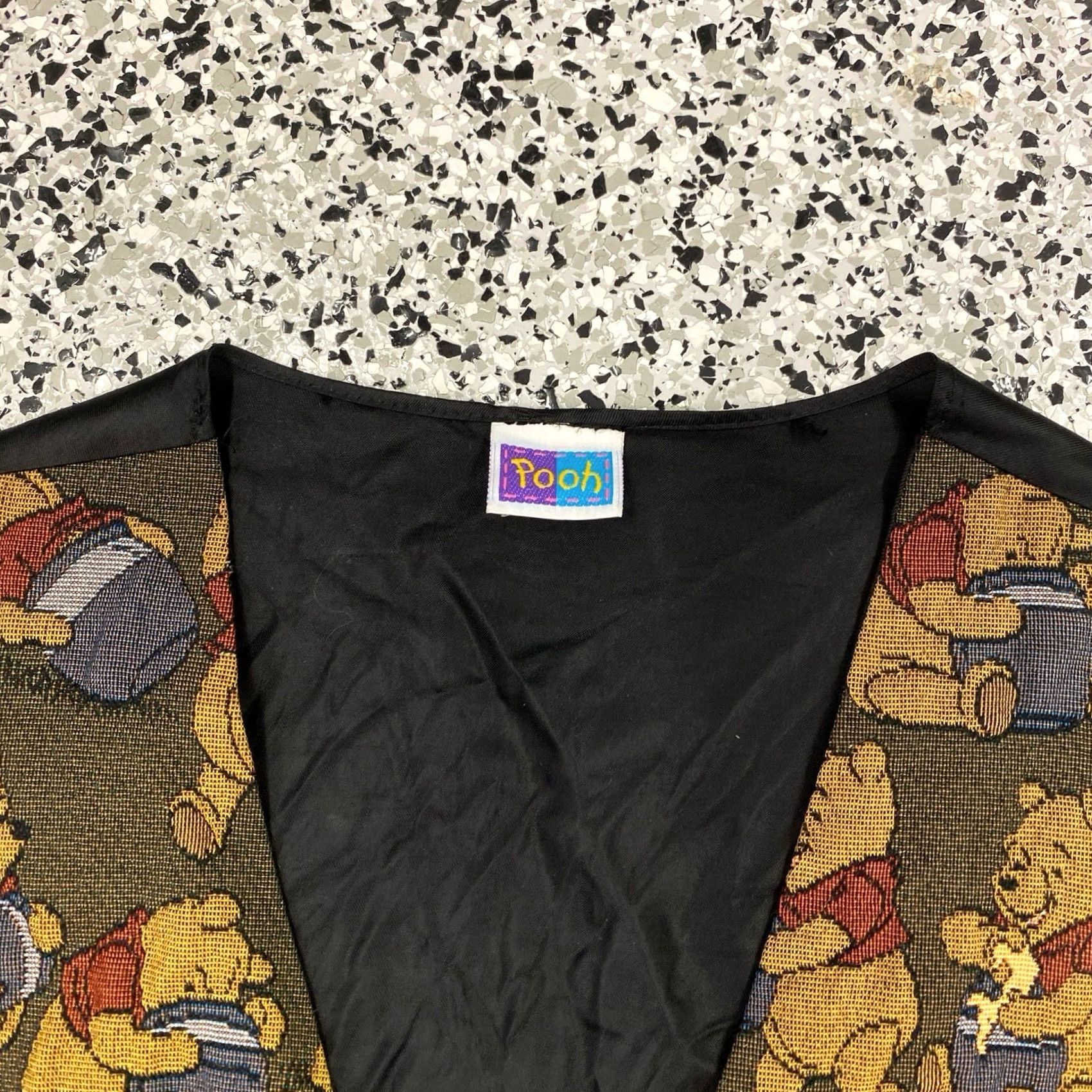 Disney VINTAGE Winnie The Pooh Tapestry Vest Disney Womens XS Black Vest XS Women Size XS / US 0-2 / IT 36-38 - 2 Thumbnail