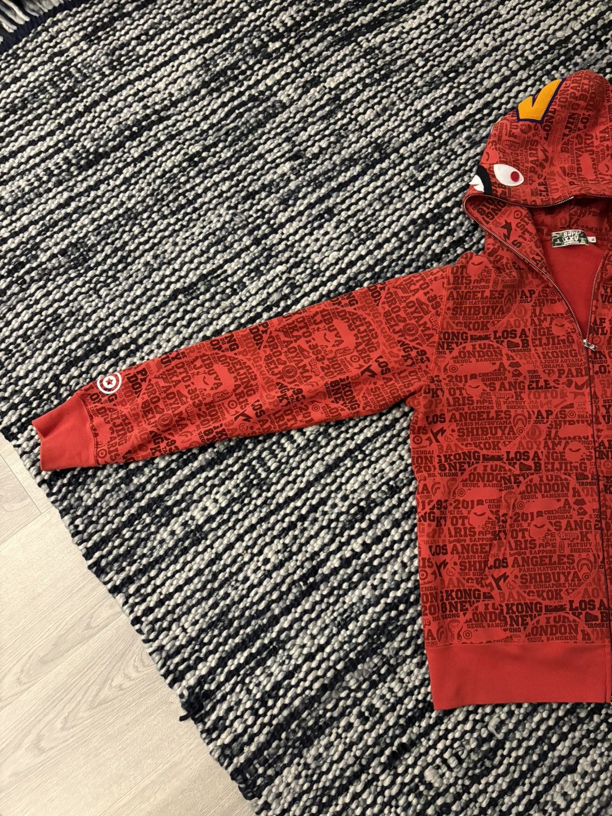 Bape Red XXV Bape hoodie Size US XL / EU 56 / 4 - 6 Thumbnail