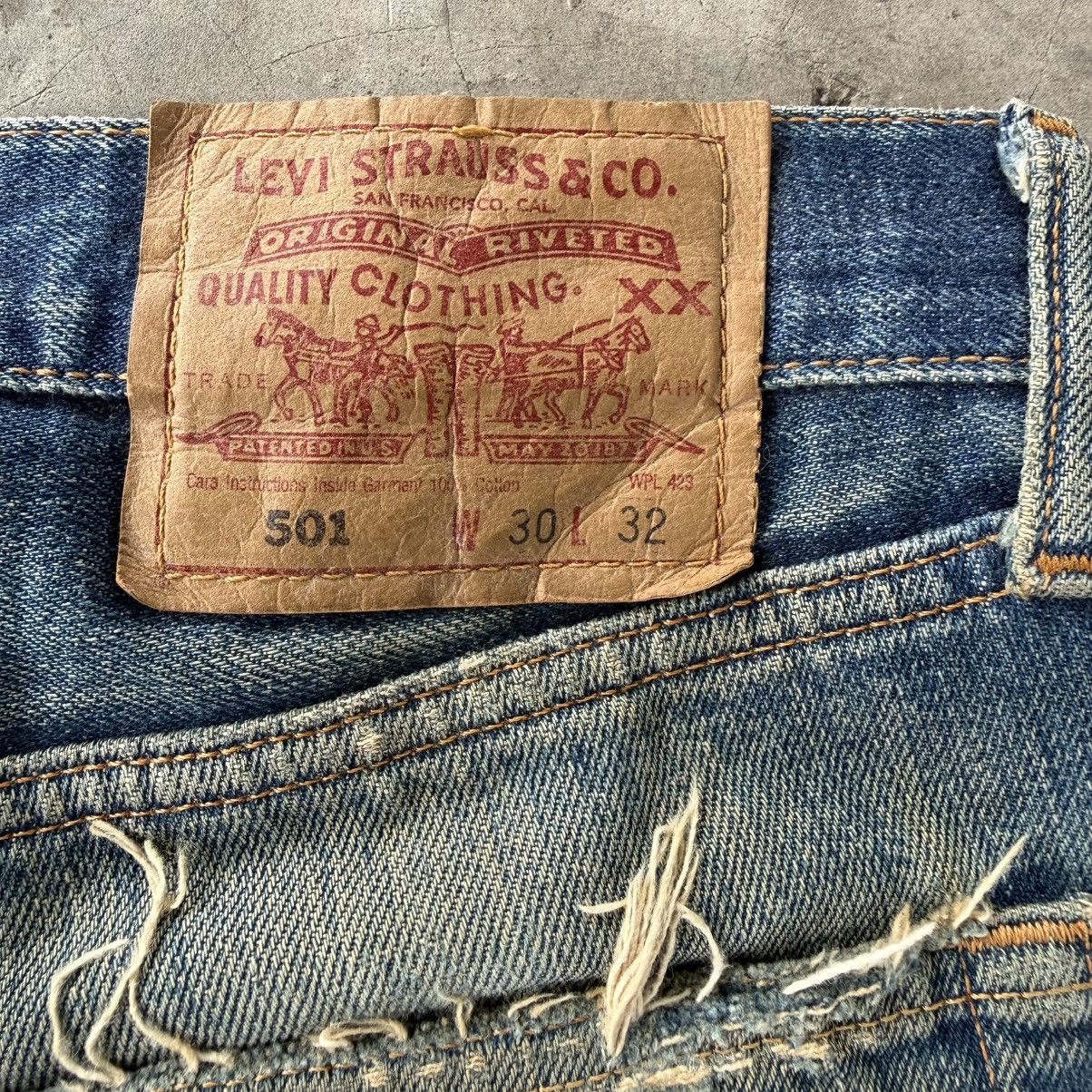 Levi's Vintage Clothing W30 Vintage Levi's 501 Rusty Button Fly Denim Jean Size US 30 / EU 46 - 15 Thumbnail