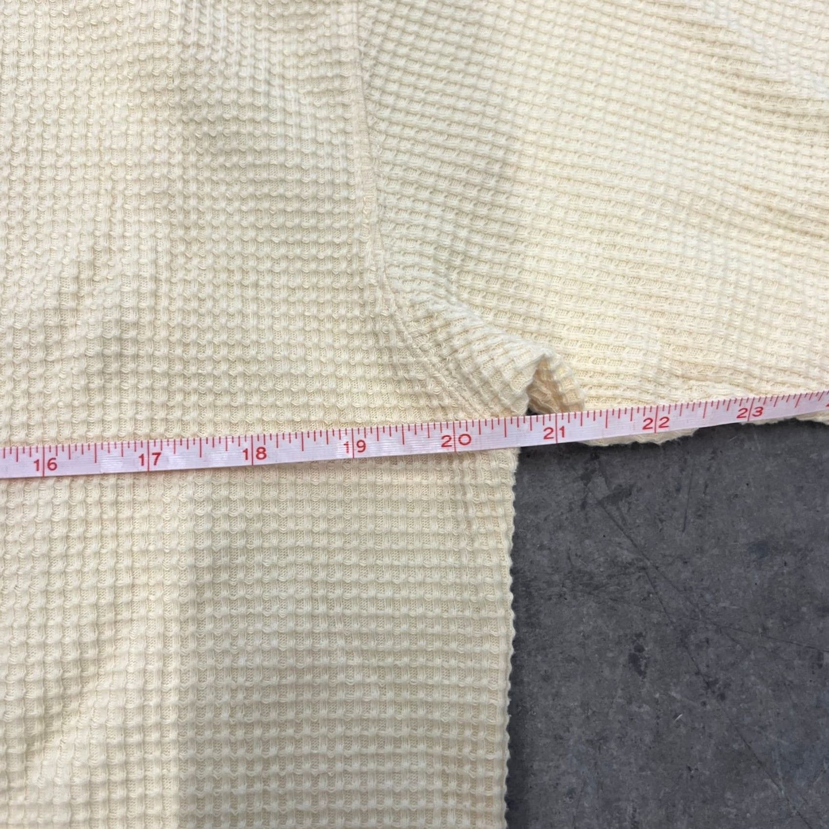 CO VINTAGE Y2k New York And Co Waffle Knit Yellow Embroidered Graphic Tee XL Mens Size US XL / EU 56 / 4 - 4 Thumbnail