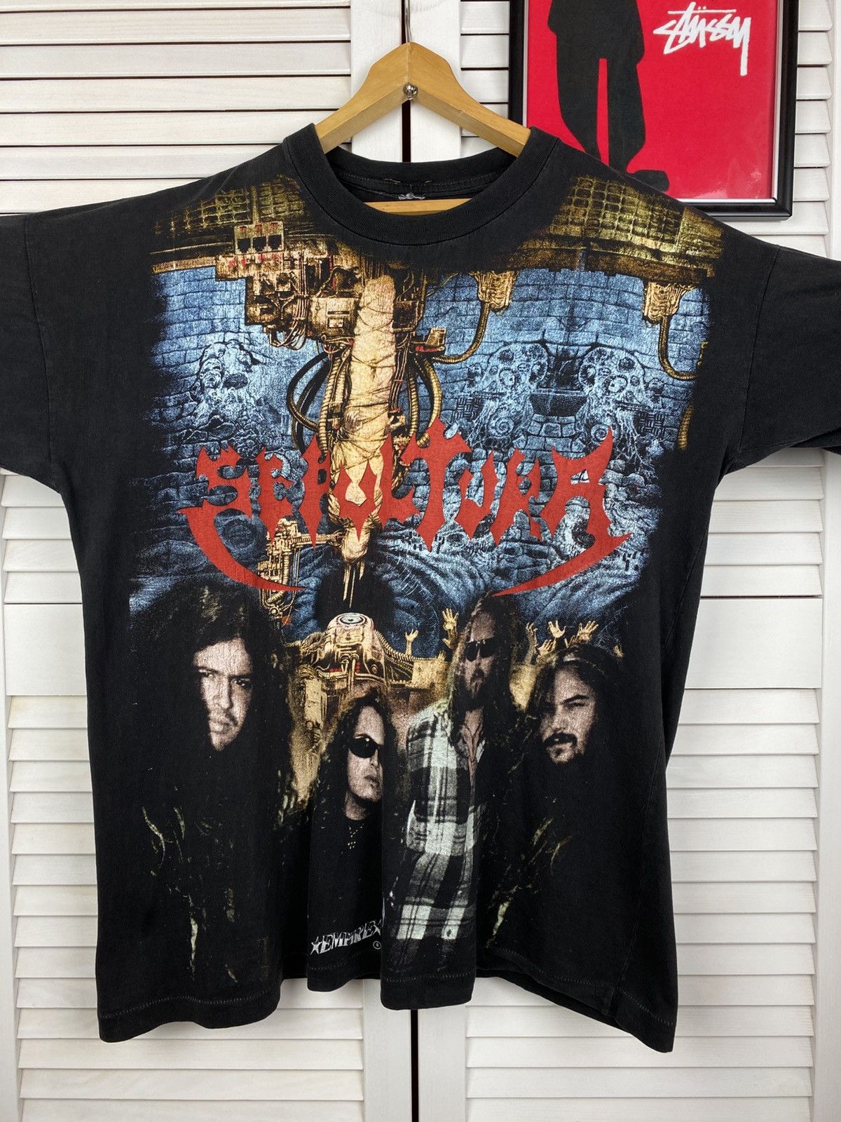 Band Tees Vintage 90s T-Shirt Tee Sepultura Chaos Empire Overprint Size US XL / EU 56 / 4 - 2 Thumbnail