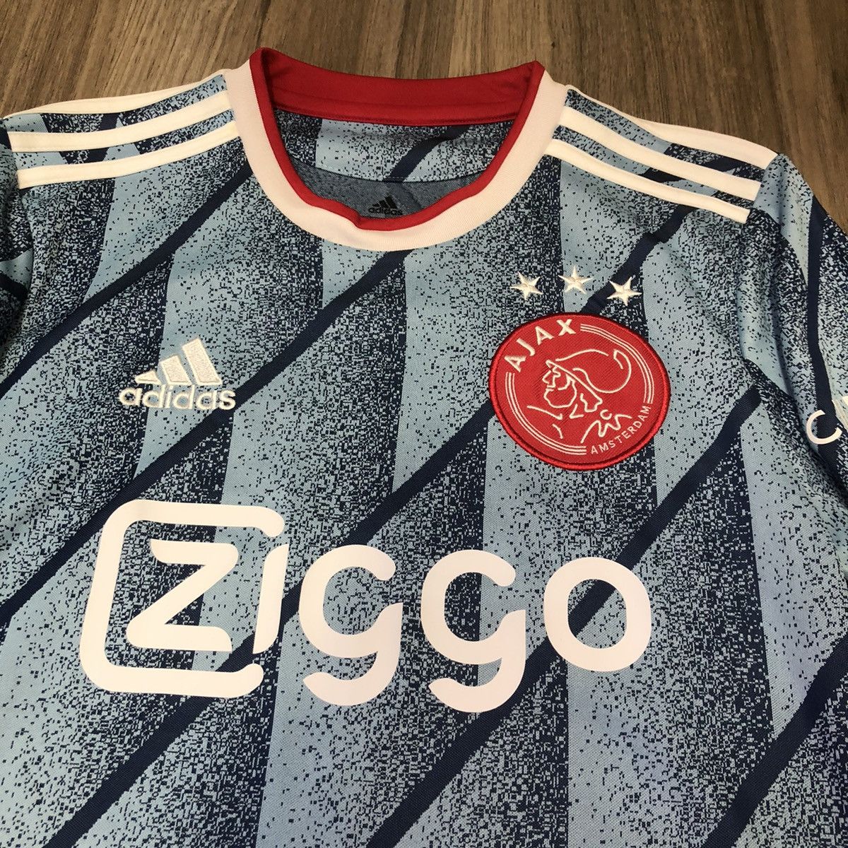 Adidas Ajax 20/21 away shirt #17 Blind Size US XS / EU 42 / 0 - 3 Thumbnail