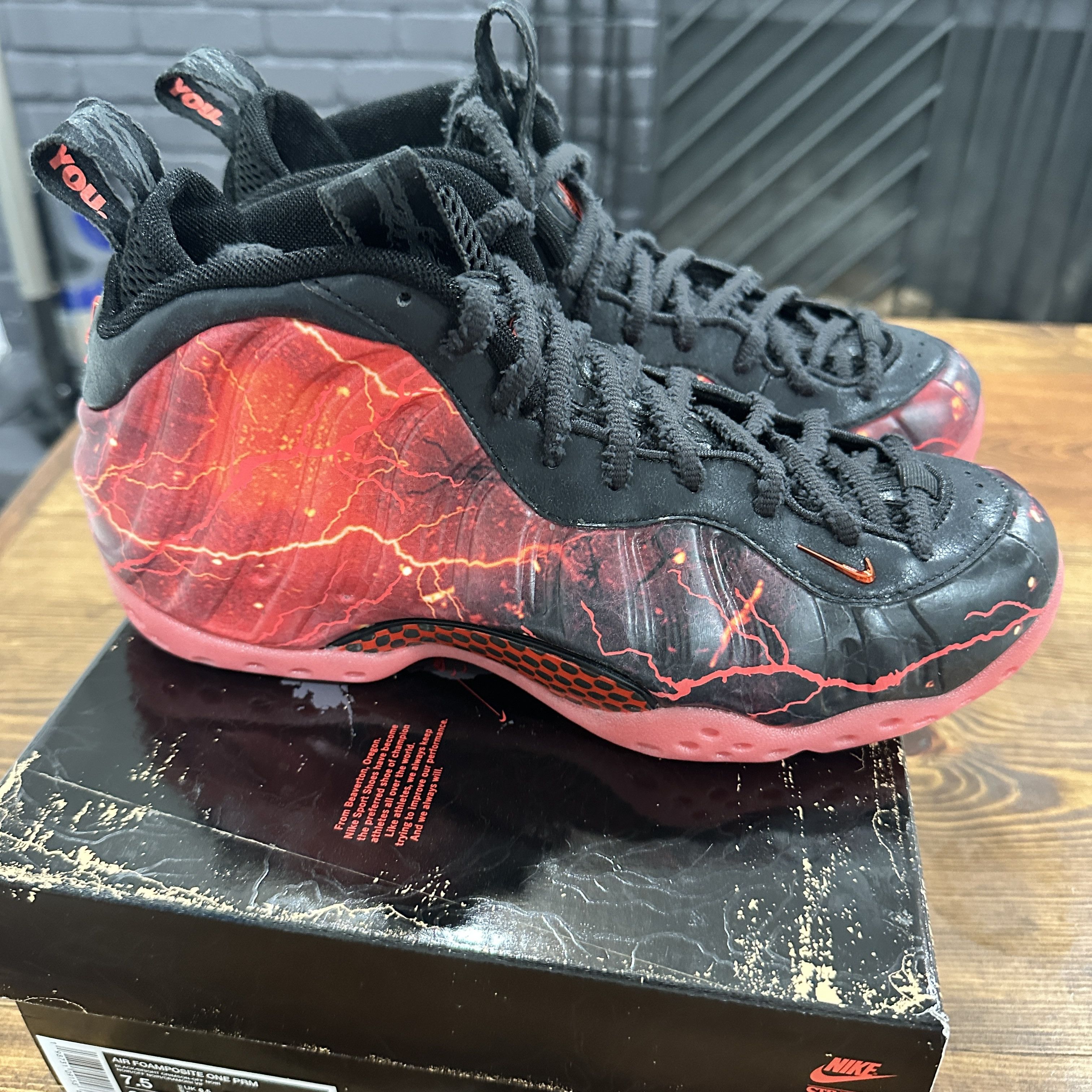 Nike Air Foamposite One x Stranger Things Vecna US 8 DS