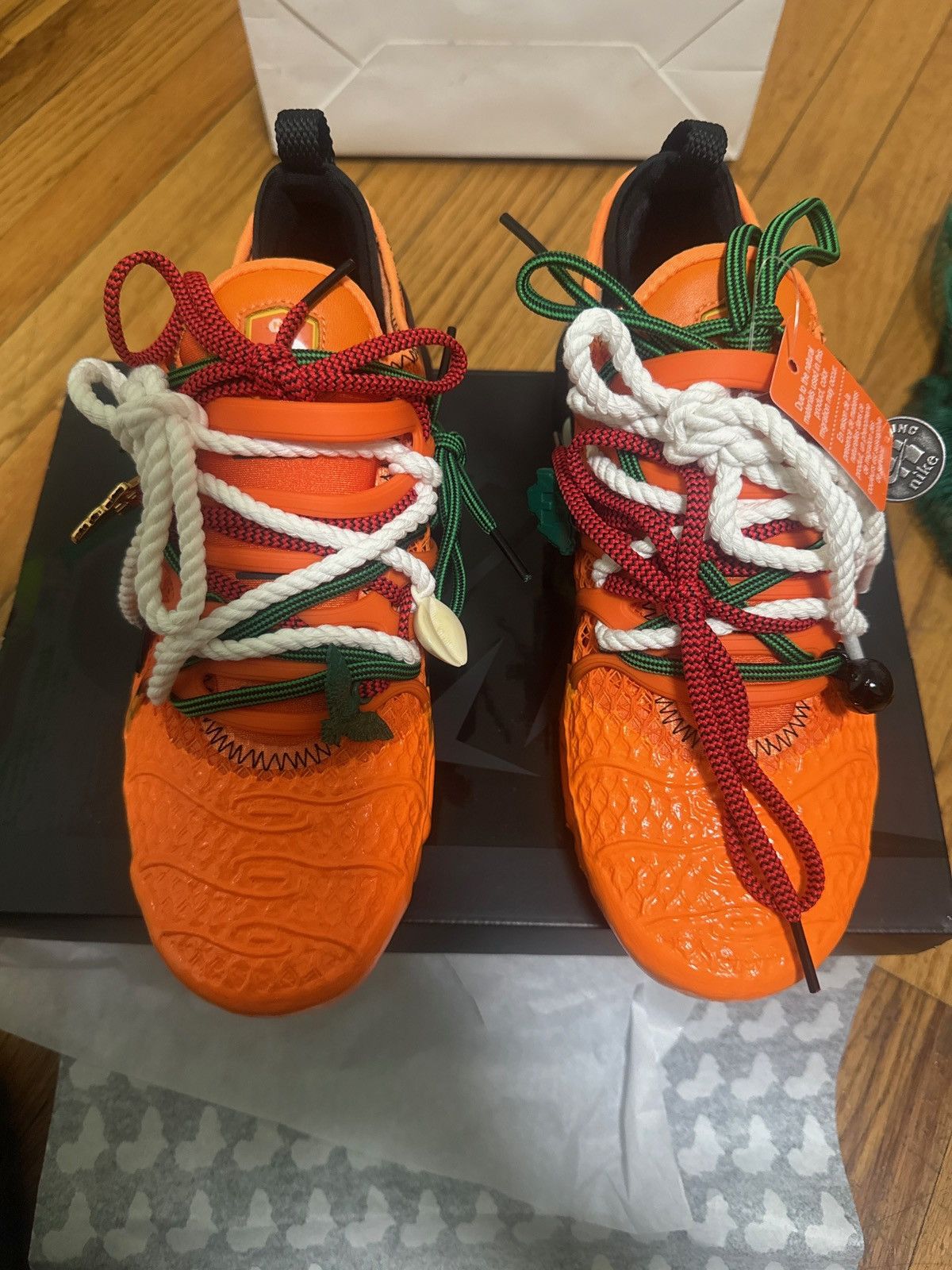 Nike Nike x Homecoming Collab Size US 6 / EU 39 - 2 Thumbnail