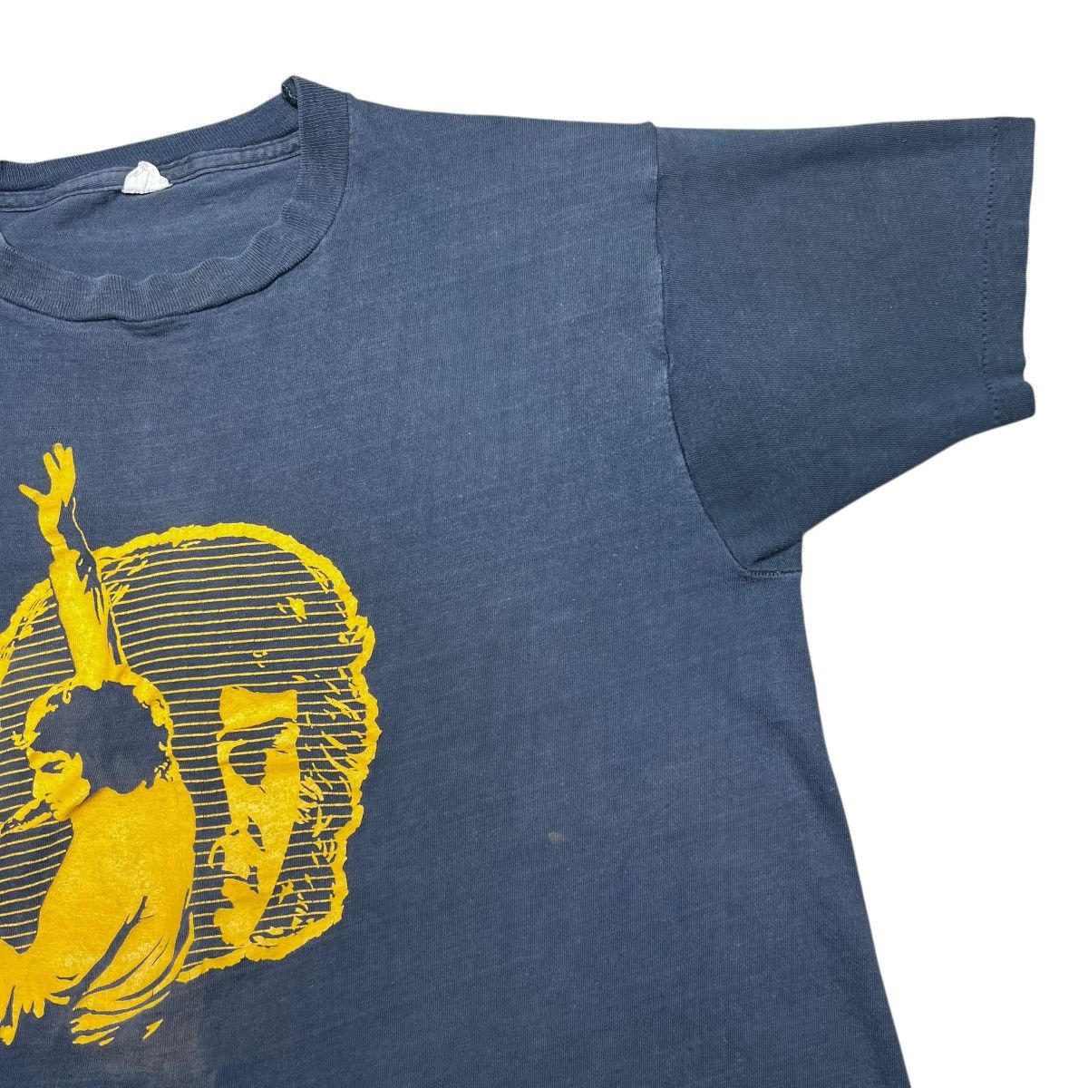 Band Tees Vintage 1970s Neil Diamond Band Tee Graphic T-Shirt Size US M / EU 48-50 / 2 - 6 Thumbnail