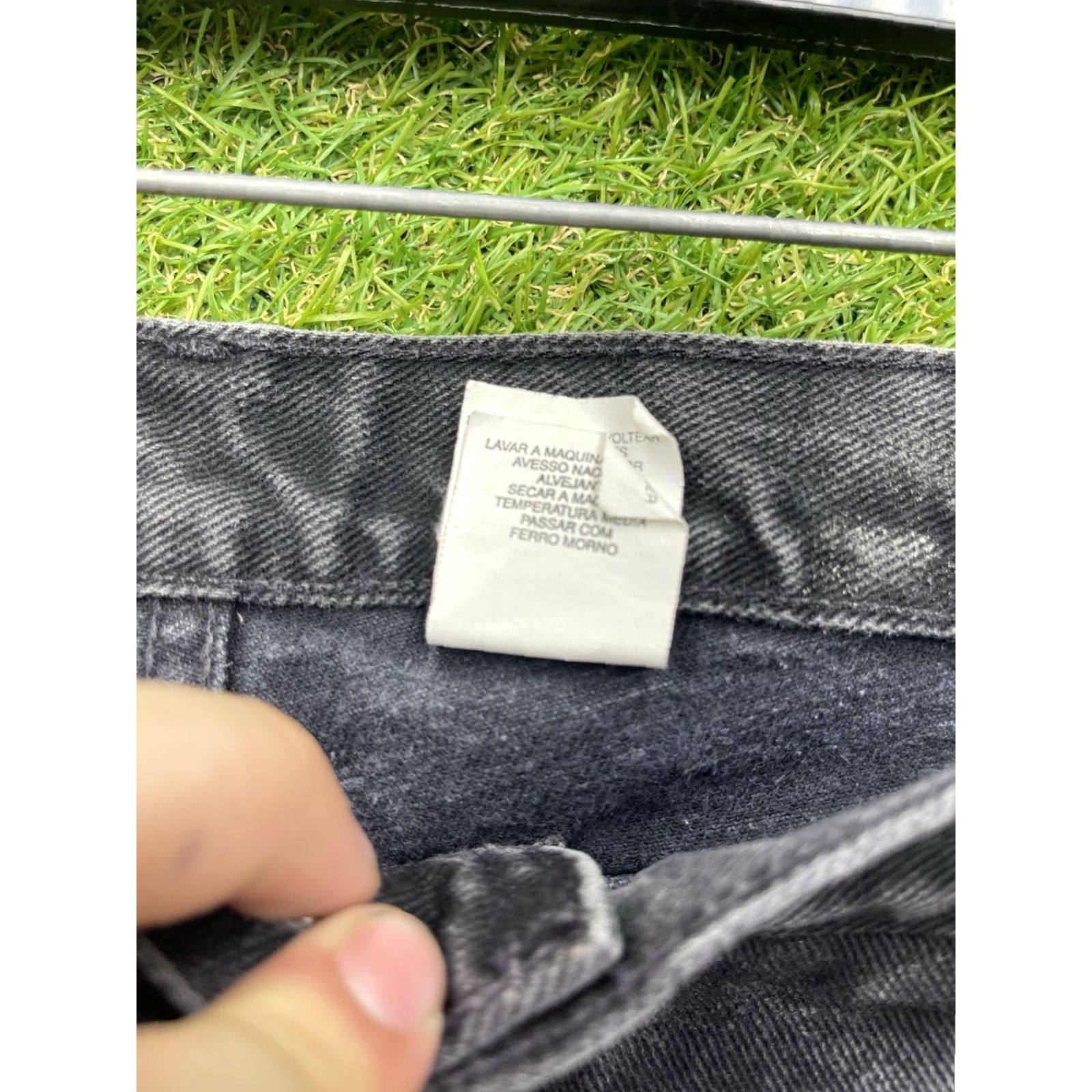 Harley Davidson VINTAGE Harley-Davidson Jeans Womens 10 Black Relaxed Straight Leg Thick Denim Vintage Size 32" / US 10 / IT 46 - 5 Thumbnail