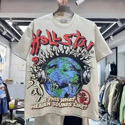 Other exclusive T-shirt with planet Size US L / EU 52-54 / 3 - 1 Thumbnail