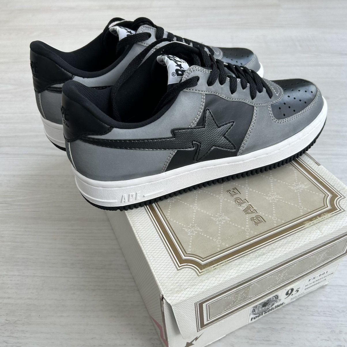 Bape VERY RARE OG 2003 A BATHING APE REFLECTIVE BAPESTA Size US 9.5 / EU 42-43 - 5 Thumbnail