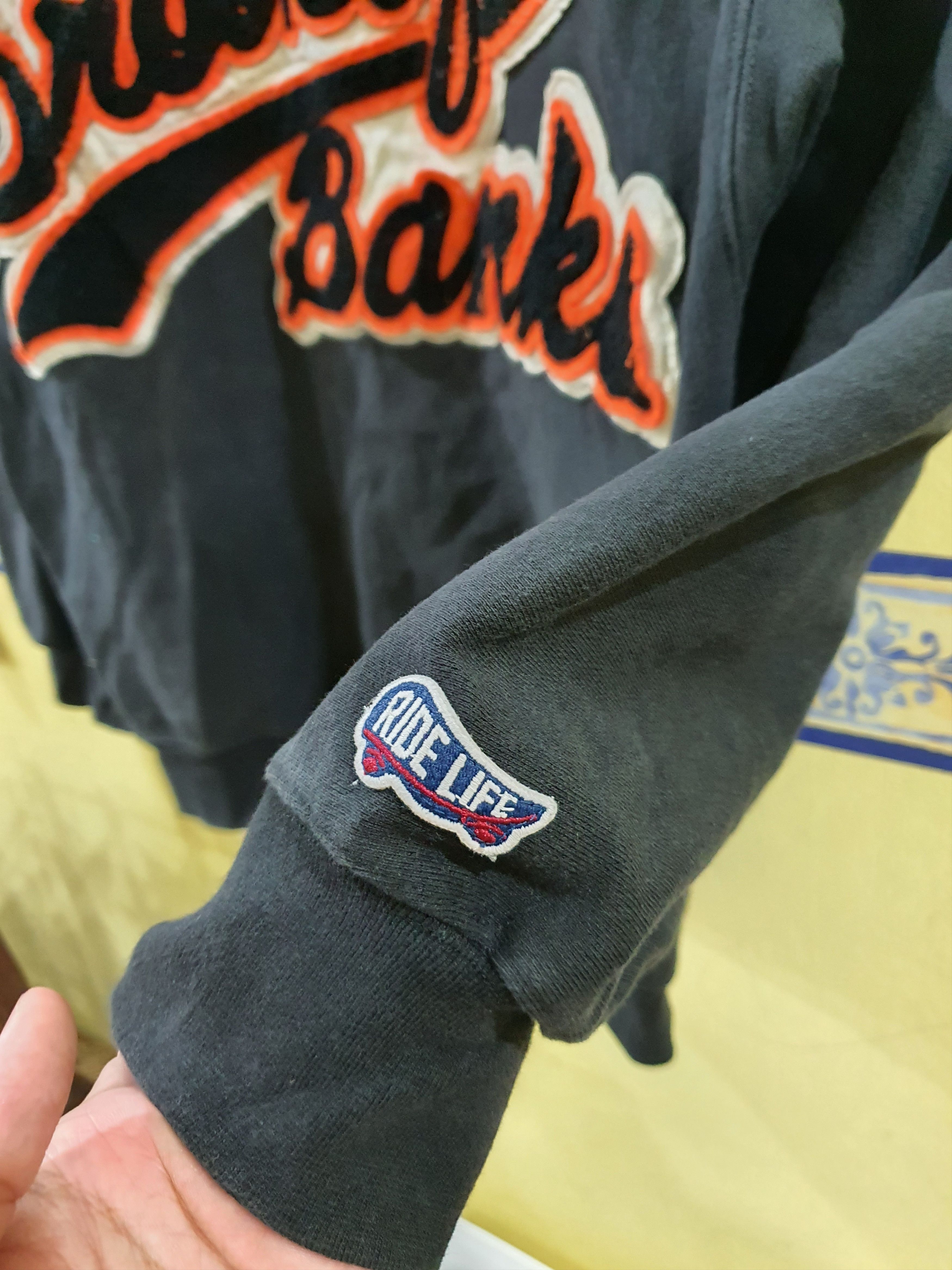 Japanese Brand Vintage Brooklyn Banks embroidered sweatshirt Size US L / EU 52-54 / 3 - 7 Thumbnail