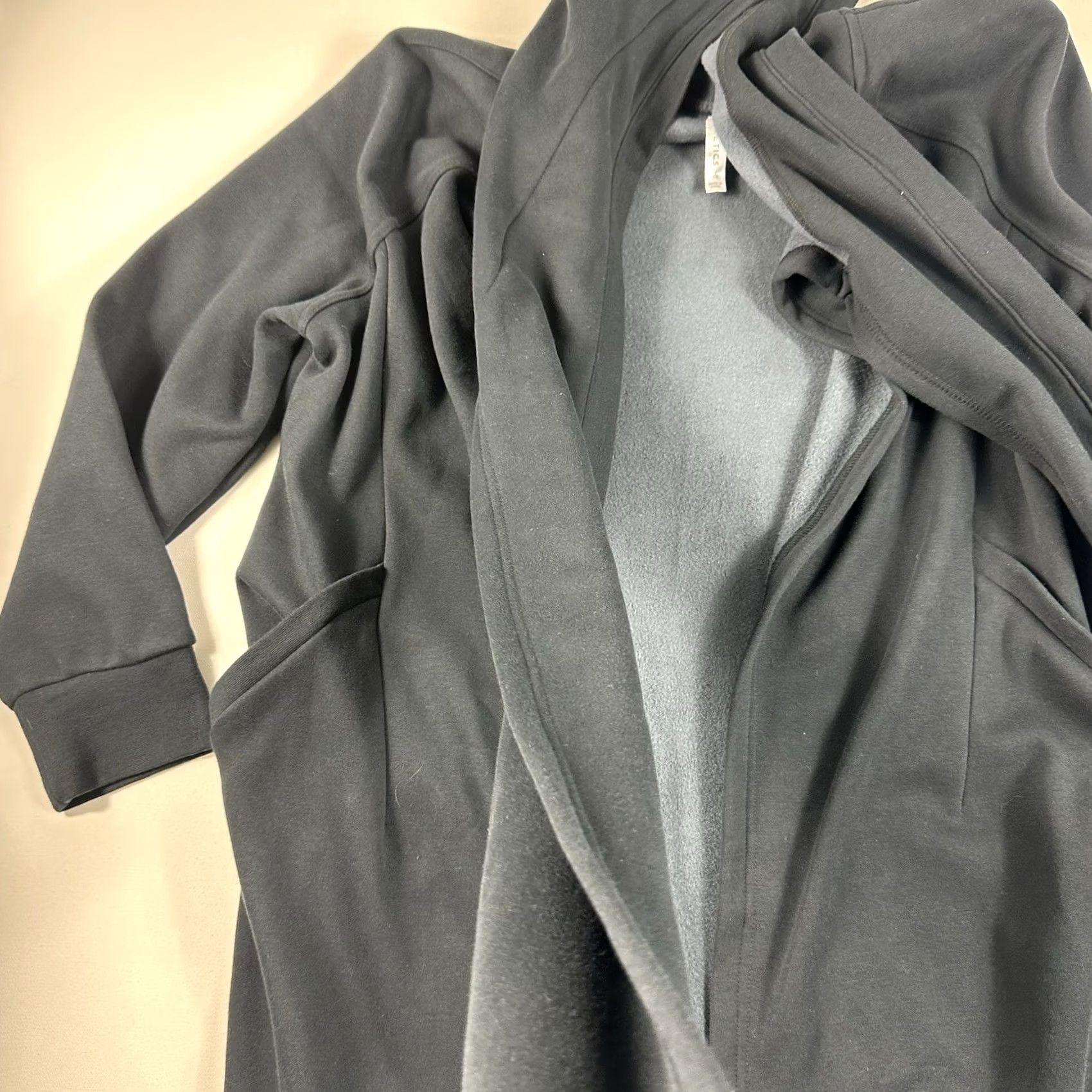 Fabletics Fabletics Cardigan Womens M Black Geri Long Wrap Scarf Fleece Hood Pockets Cardigan Wrap Hoodie Tie Open Hooded Size M / US 6-8 / IT 42-44 - 4 Thumbnail
