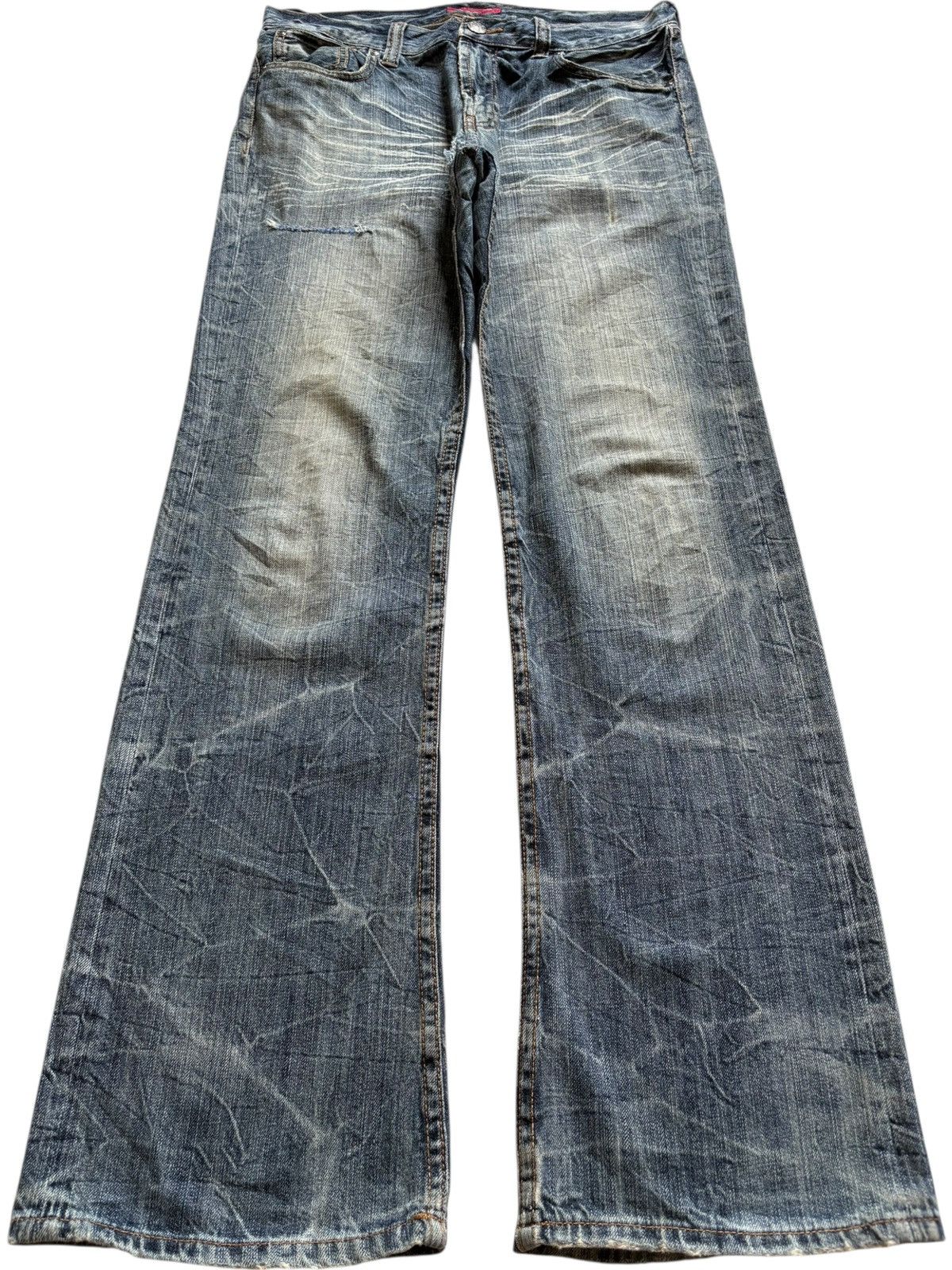 Japanese Brand Vintage Japanese Brand Crack Wash Distressed Flare Jeans Size US 32 / EU 48 - 1 Thumbnail