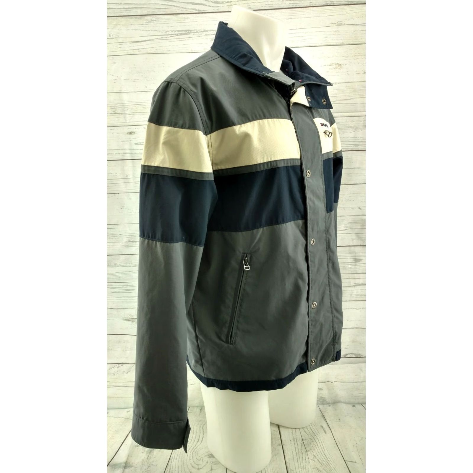 Tommy Hilfiger Tommy Hilfiger Jacket Medium Mens Full Zip Button Gray Blue White Size US M / EU 48-50 / 2 - 4 Thumbnail