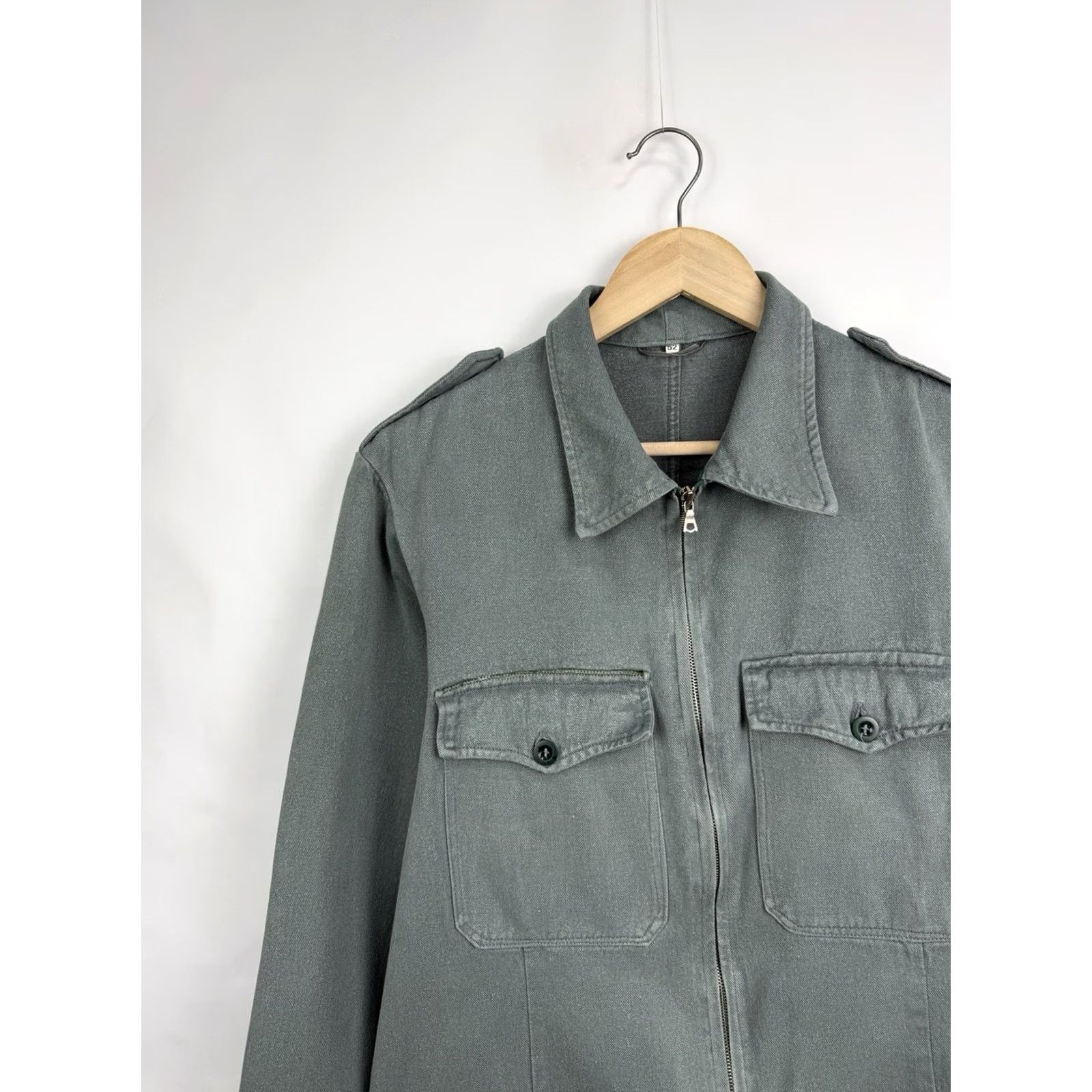 Vintage VINTAGE Swiss Army Military Work Jacket WSB Qualite 70s Jacket Men Green 52 Size US L / EU 52-54 / 3 - 3 Thumbnail