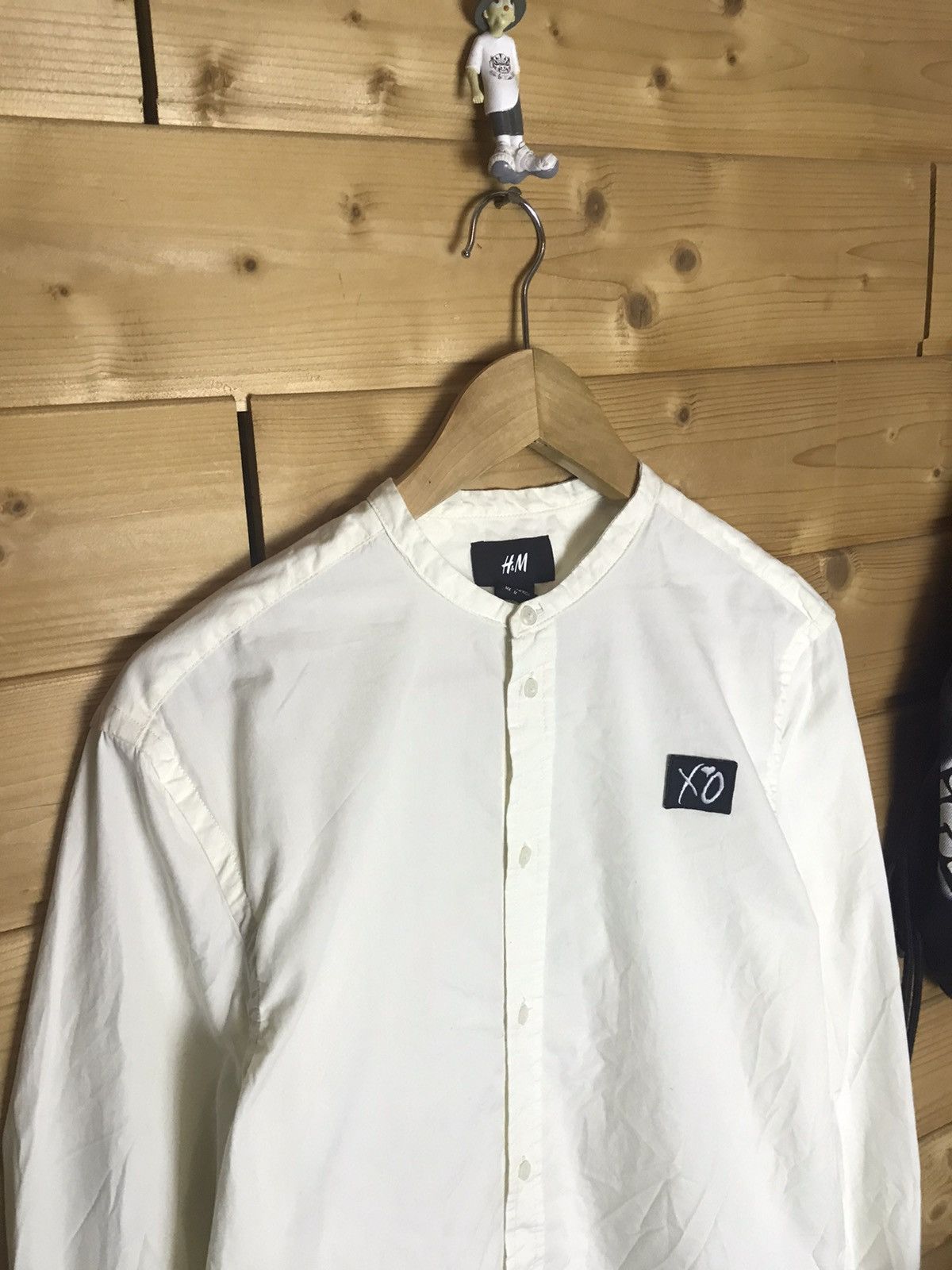 The Weeknd XO x H&M shirt Size US M / EU 48-50 / 2 - 4 Thumbnail
